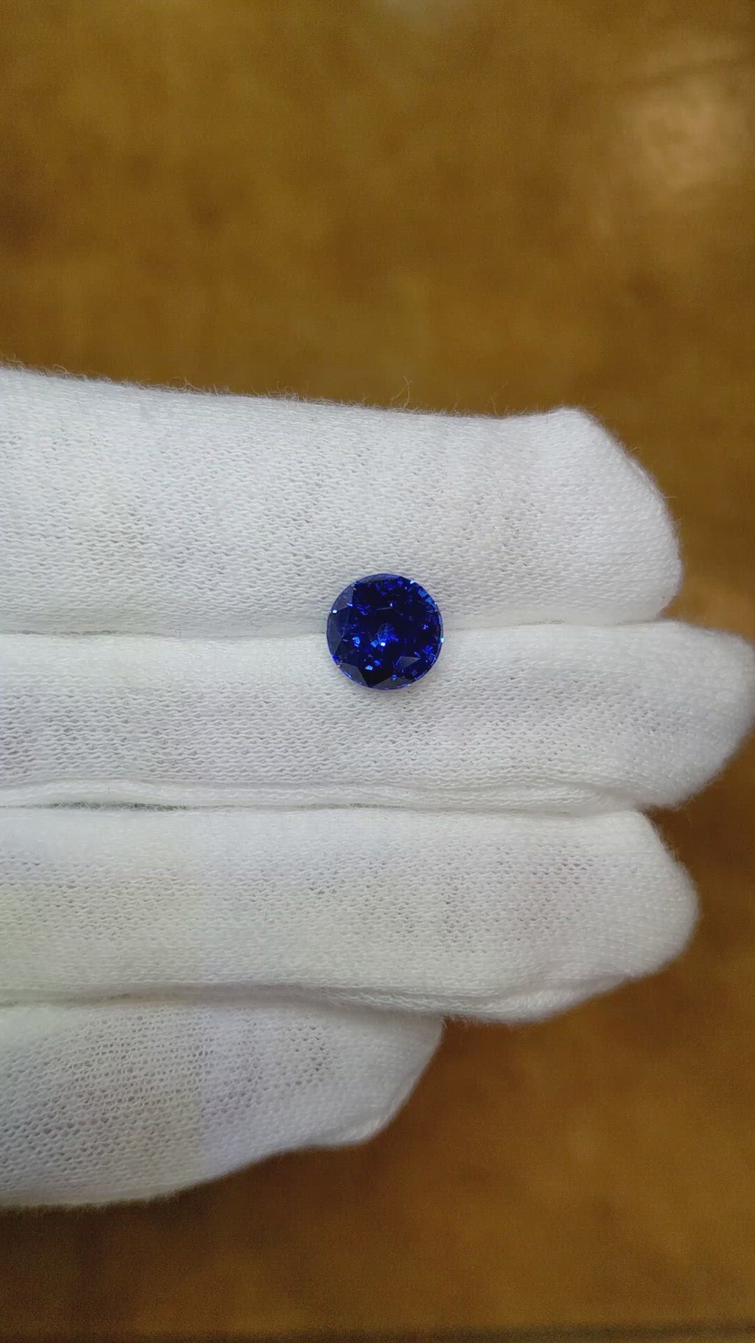 3.06 Ct. Blue Sapphire from Ceylon (Sri Lanka) Size Video