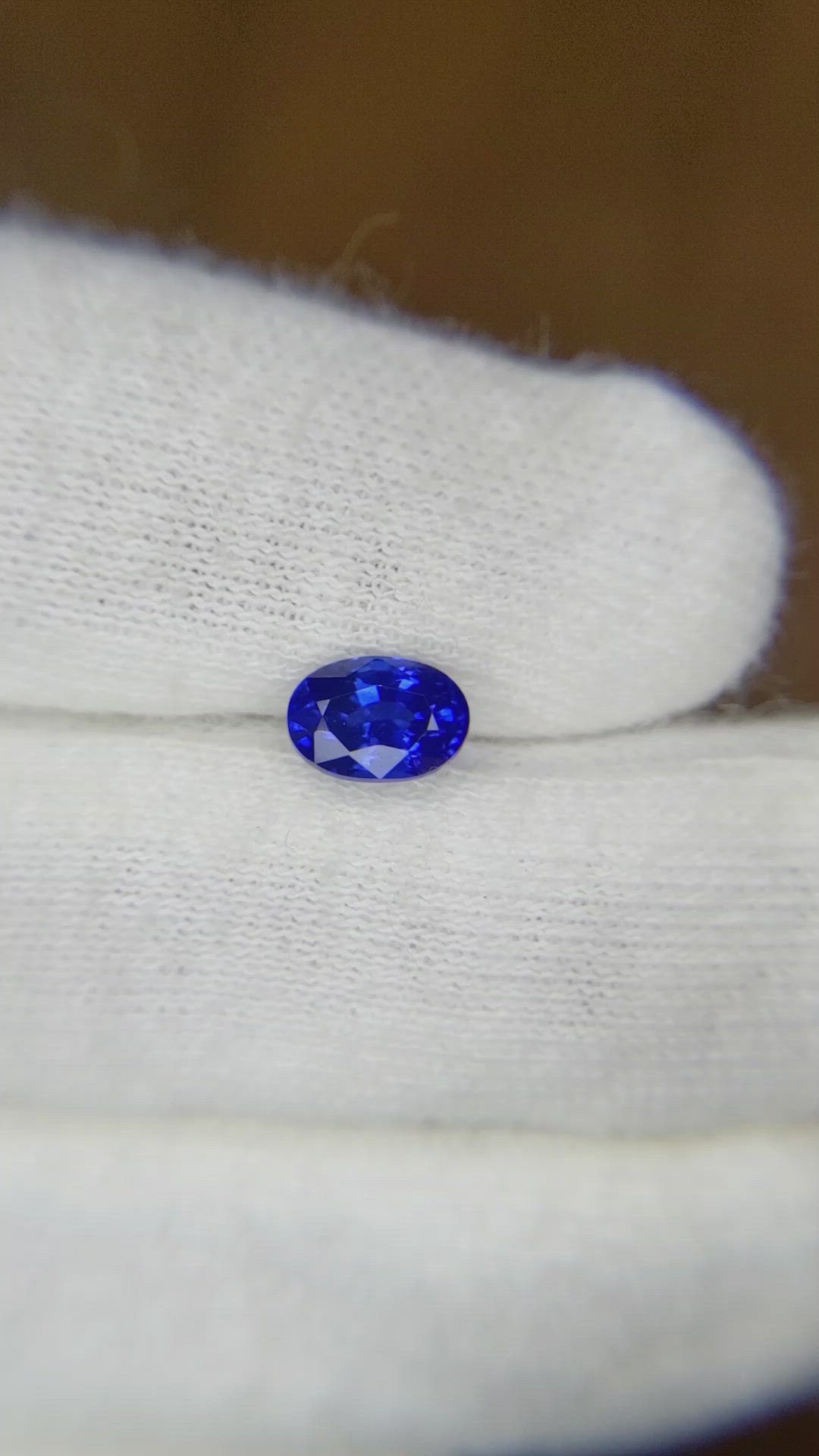 1.10 Ct. Blue Sapphire from Ceylon (Sri Lanka) Size Video