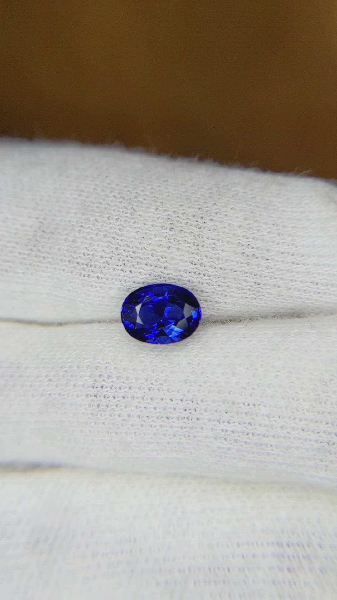 1.17 Ct. Blue Sapphire from Ceylon (Sri Lanka) Size Video