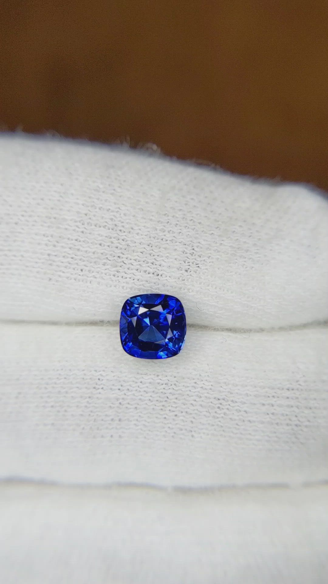 1.33 Ct. Blue Sapphire from Ceylon (Sri Lanka) Size Video