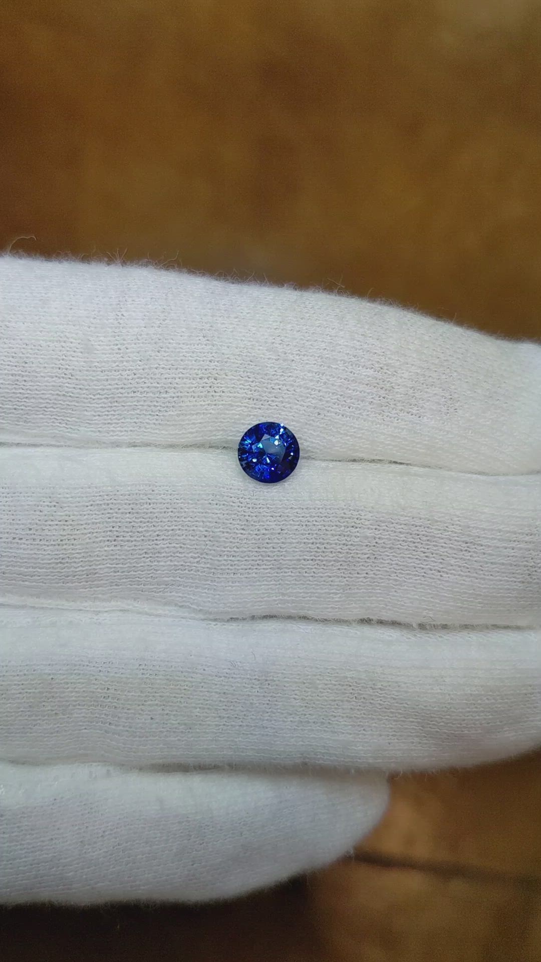 1.04 Ct. Blue Sapphire from Ceylon (Sri Lanka) Size Video