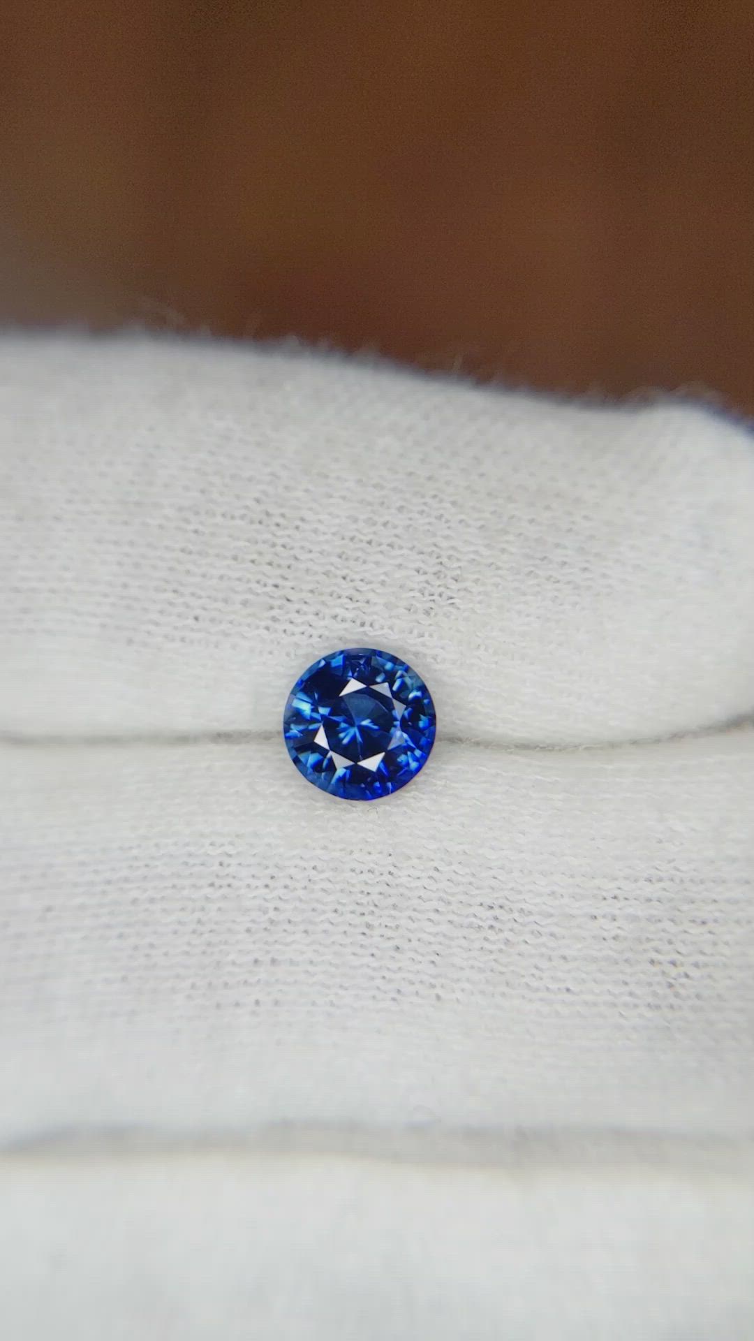 1.04 Ct. Blue Sapphire from Ceylon (Sri Lanka) Size Video
