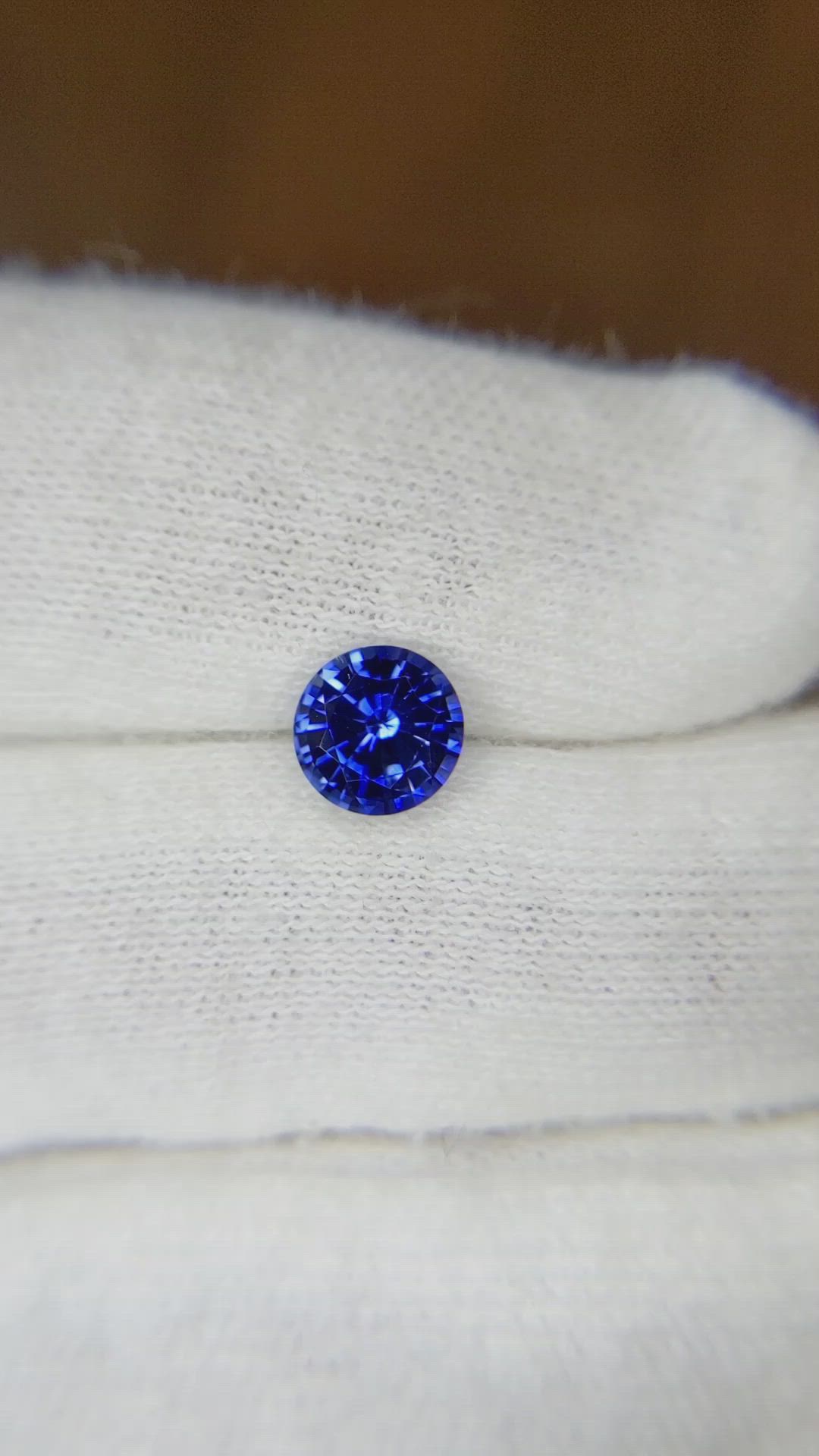 0.93 Ct. Blue Sapphire from Ceylon (Sri Lanka) Size Video
