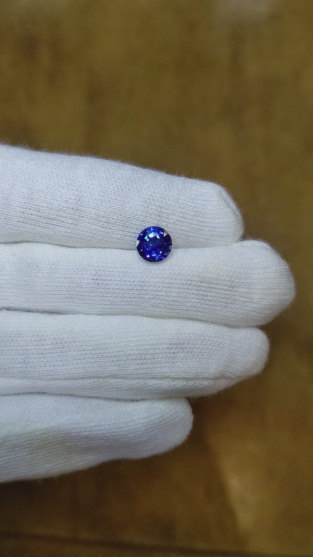 1.03 Ct. Blue Sapphire from Ceylon (Sri Lanka) Size Video