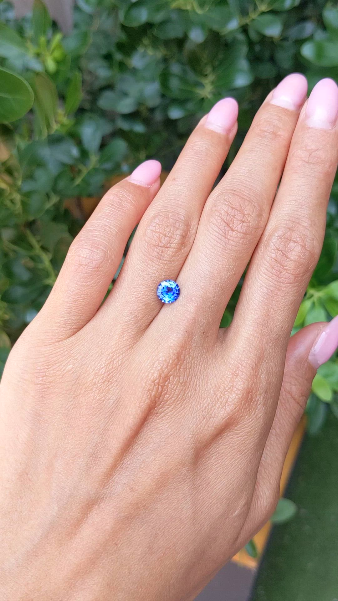 1.03 Ct. Blue Sapphire from Ceylon (Sri Lanka) Size Video