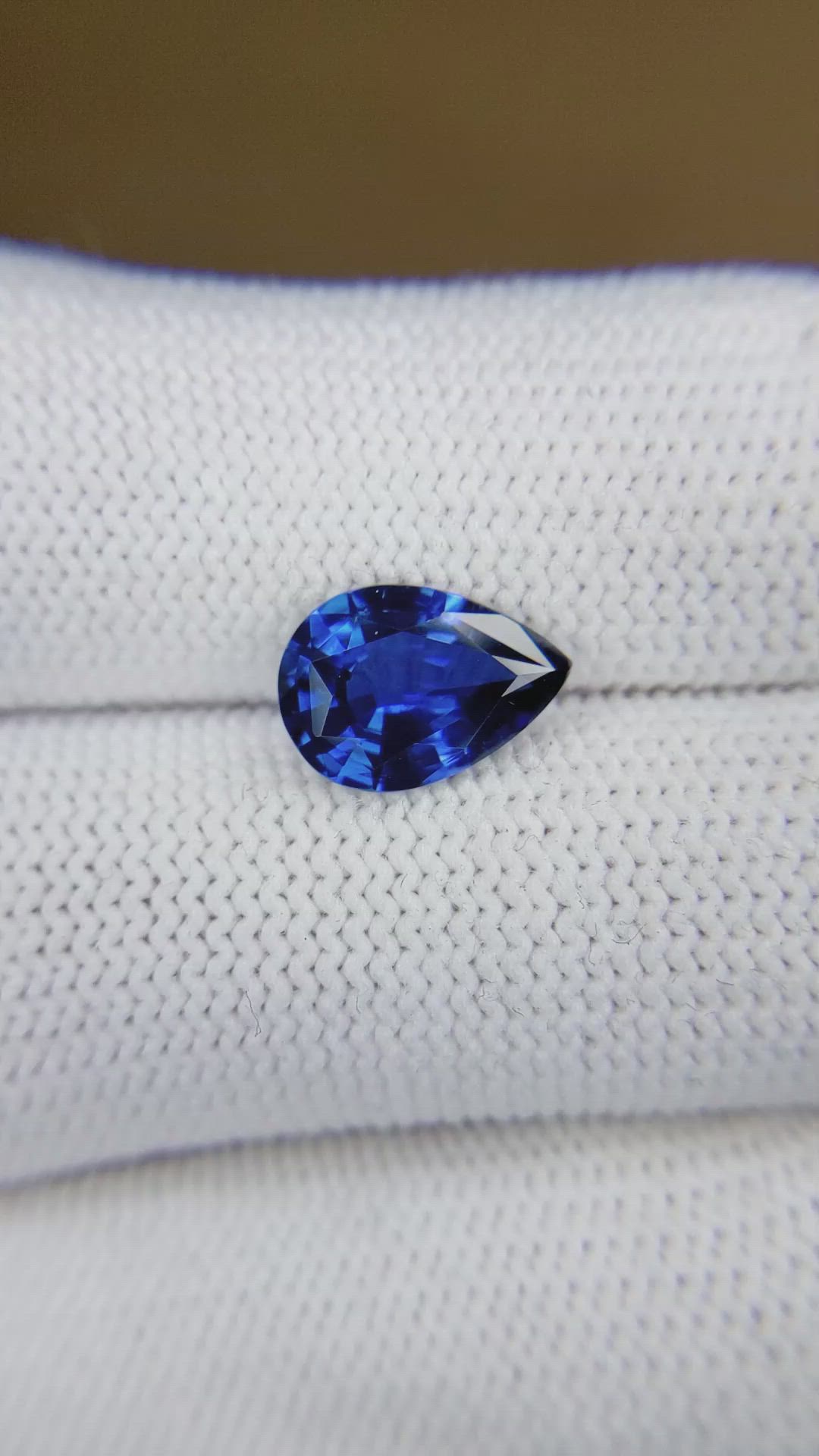 2.47 Ct. Blue Sapphire from Ceylon (Sri Lanka) Size Video