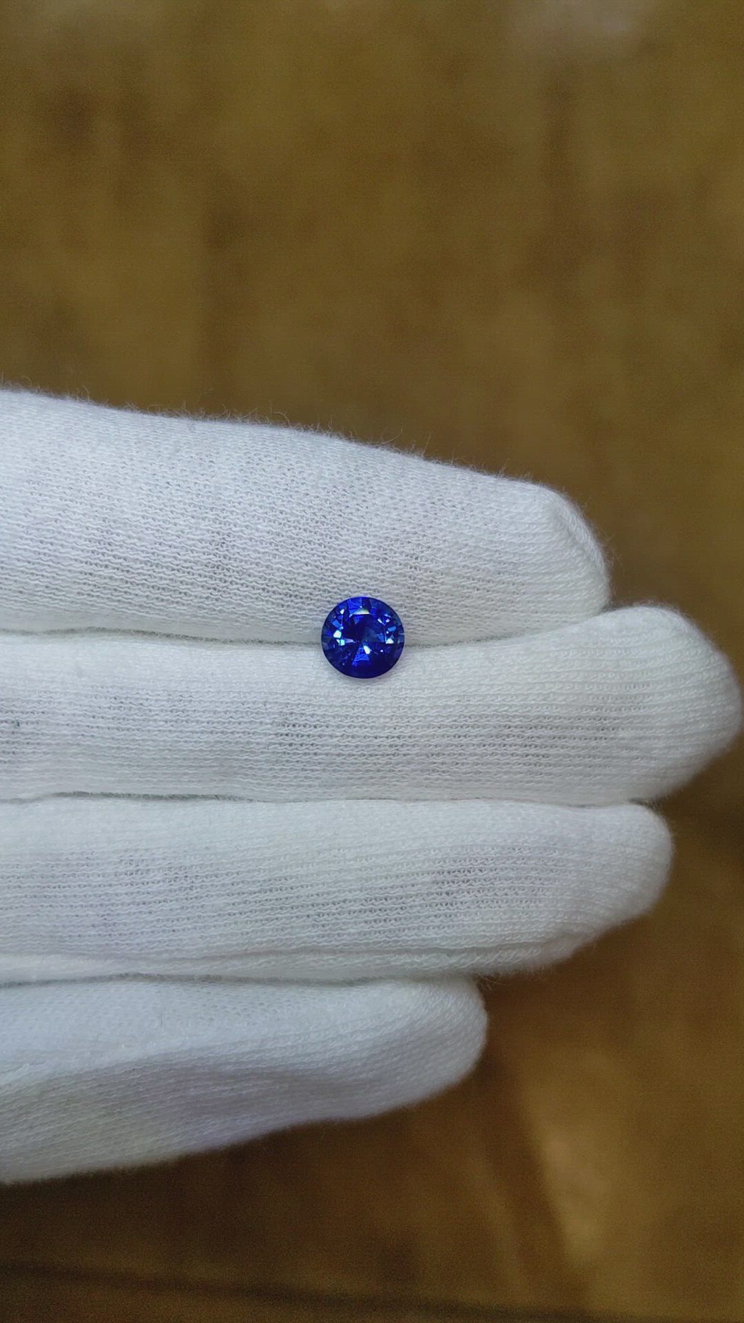 1.02 Ct. Blue Sapphire from Ceylon (Sri Lanka) Size Video