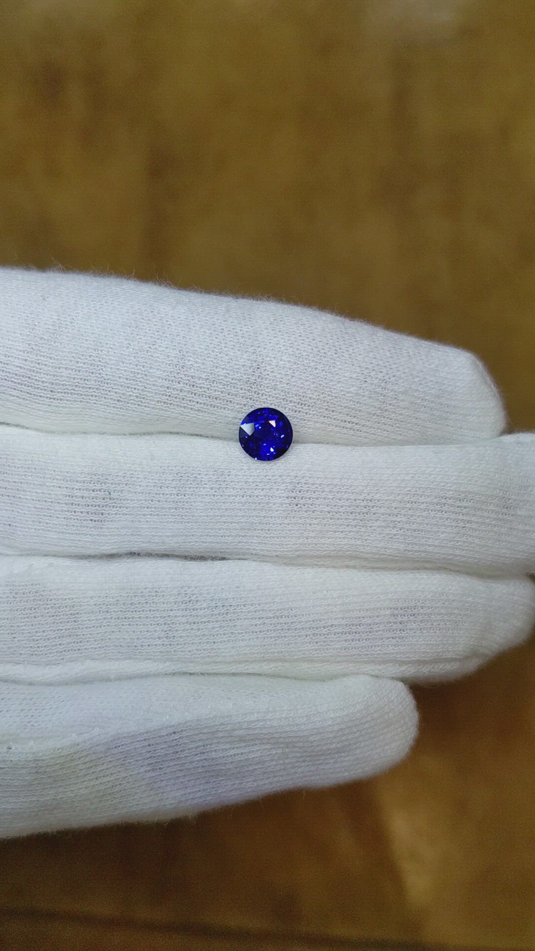 0.92 Ct. Blue Sapphire from Ceylon (Sri Lanka) Size Video