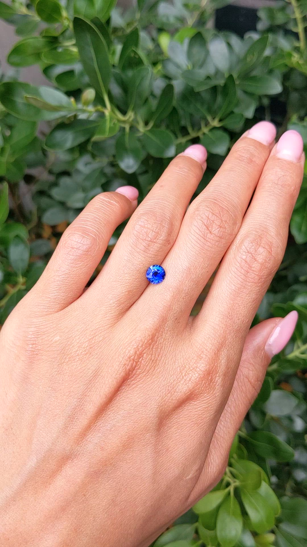0.92 Ct. Blue Sapphire from Ceylon (Sri Lanka) Size Video