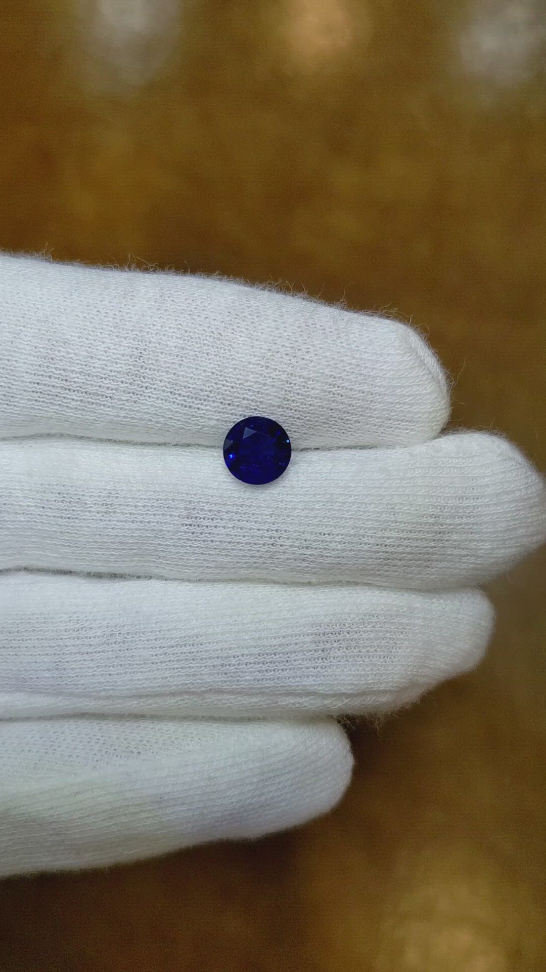 1.26 Ct. Sapphire from Ceylon (Sri Lanka) Size Video