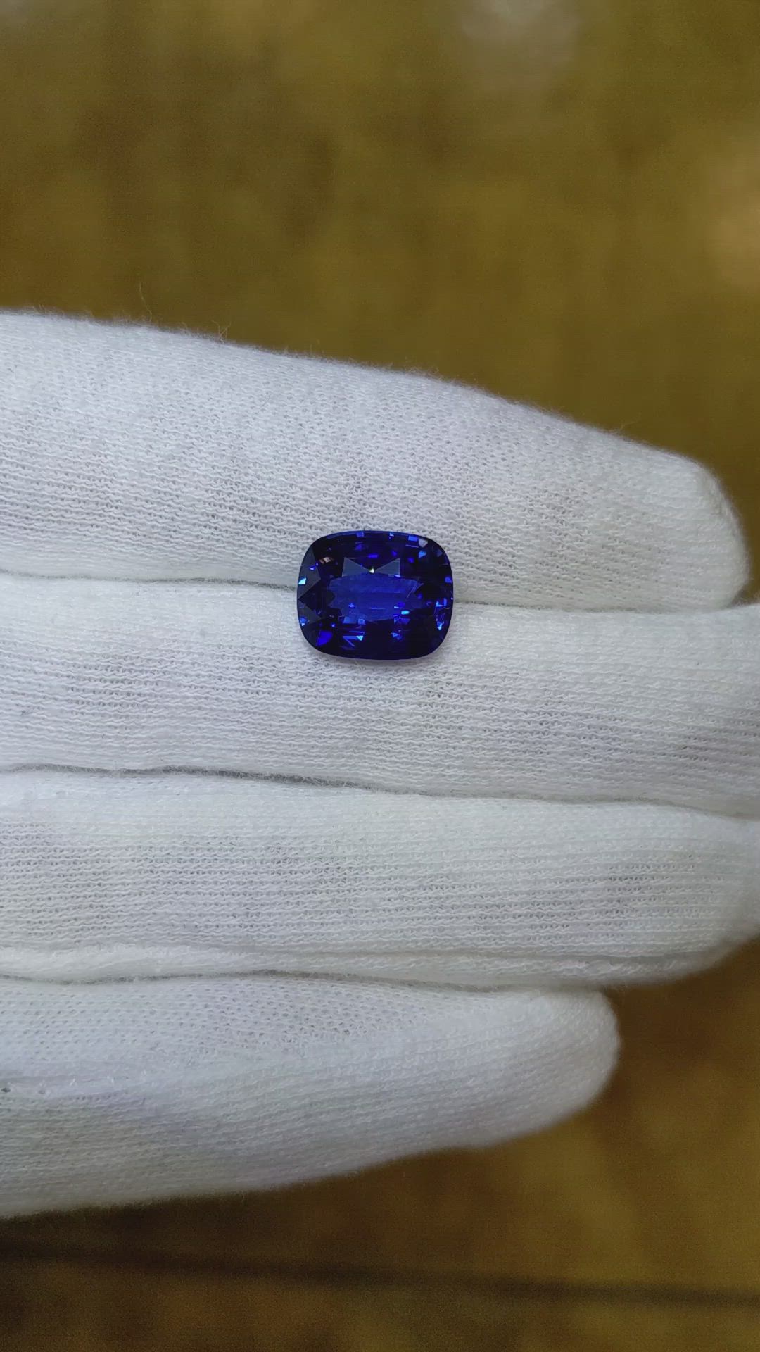 5.34 Ct. Blue Sapphire from Ceylon (Sri Lanka) Size Video