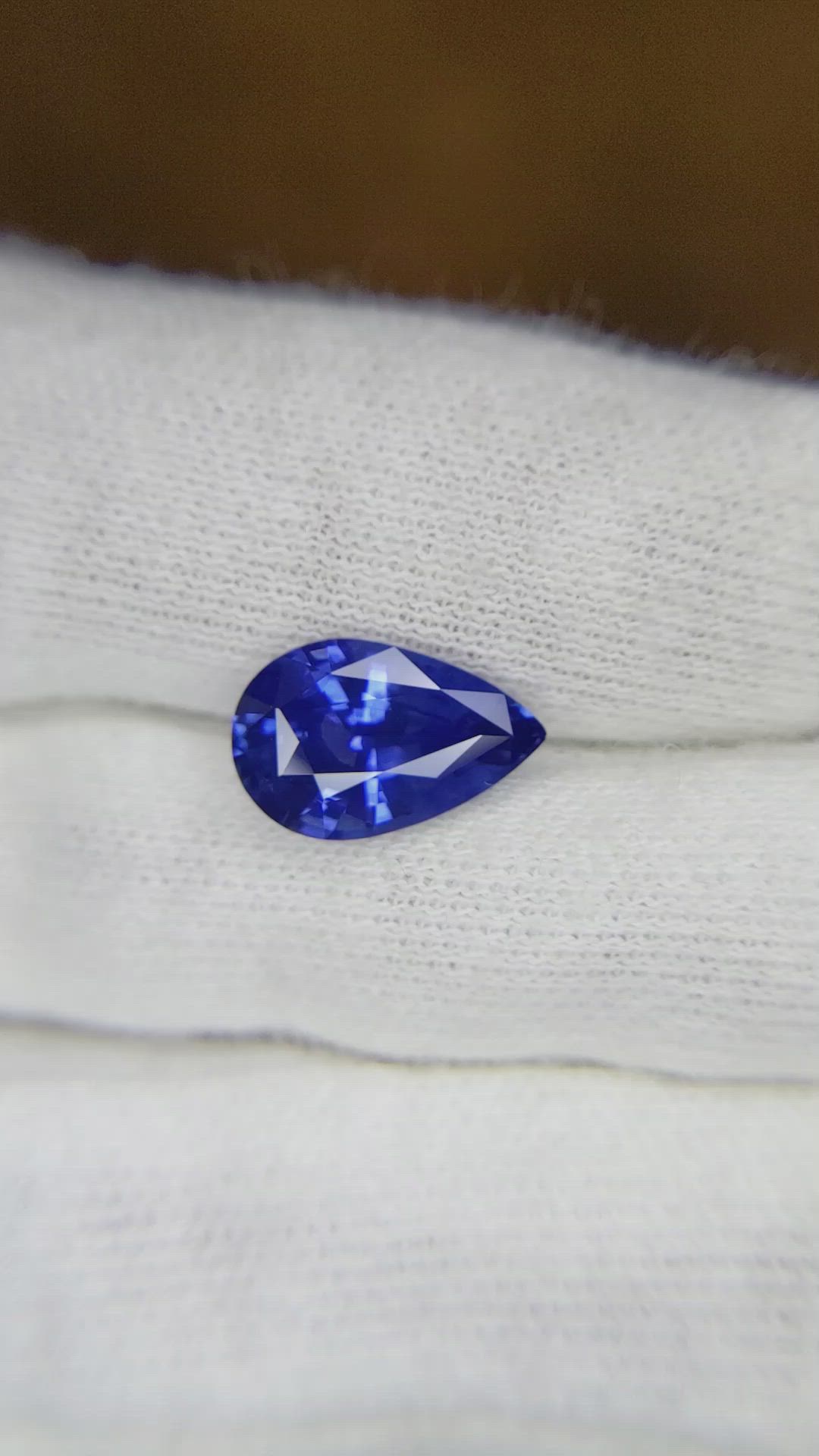 3.07 Ct. Blue Sapphire from Ceylon (Sri Lanka) Size Video