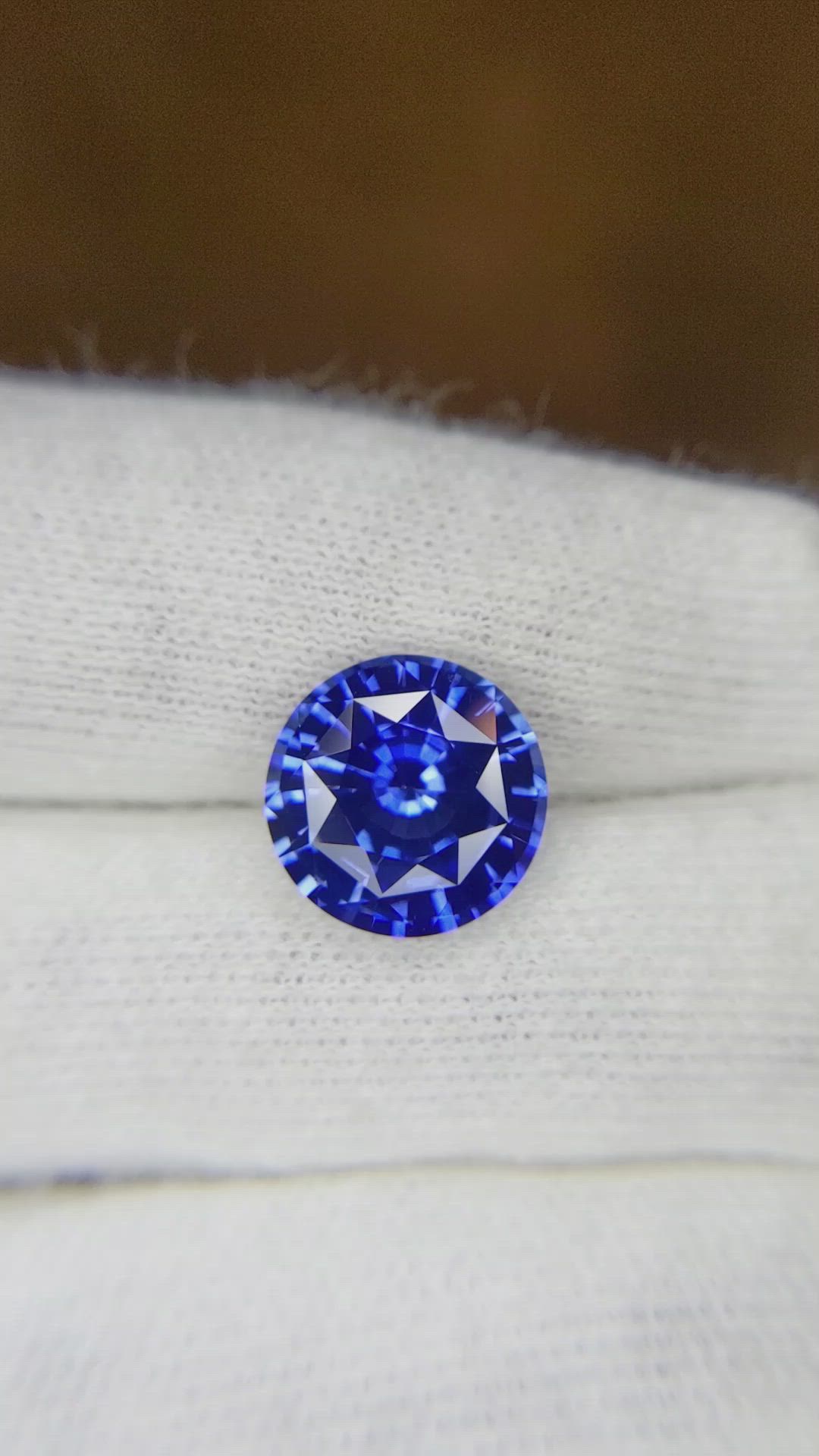 4.60 Ct. Blue Sapphire from Ceylon (Sri Lanka) Size Video