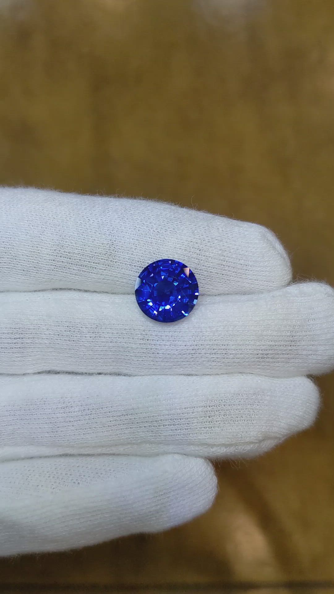 4.60 Ct. Blue Sapphire from Ceylon (Sri Lanka) Size Video