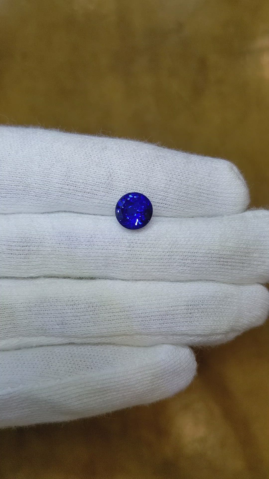 2.53 Ct. Blue Sapphire from Ceylon (Sri Lanka) Size Video