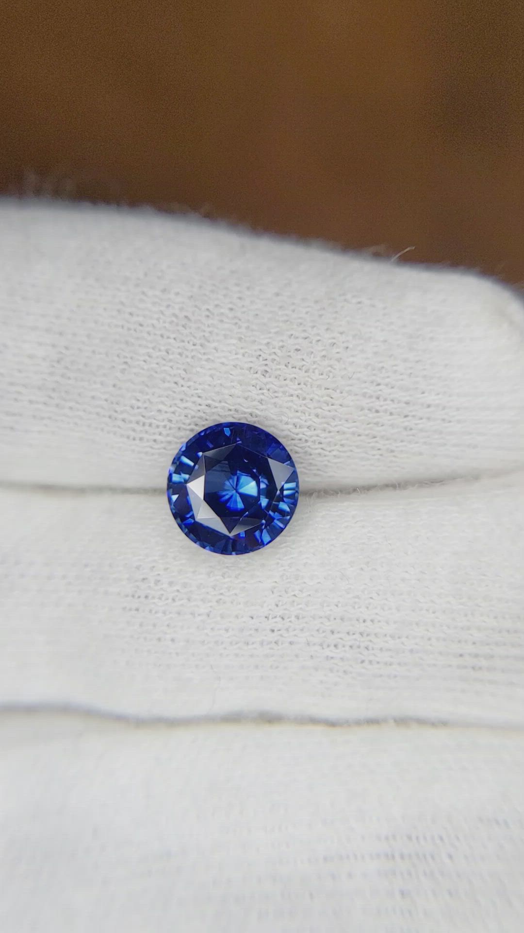 2.23 Ct. Blue Sapphire from Ceylon (Sri Lanka) Size Video