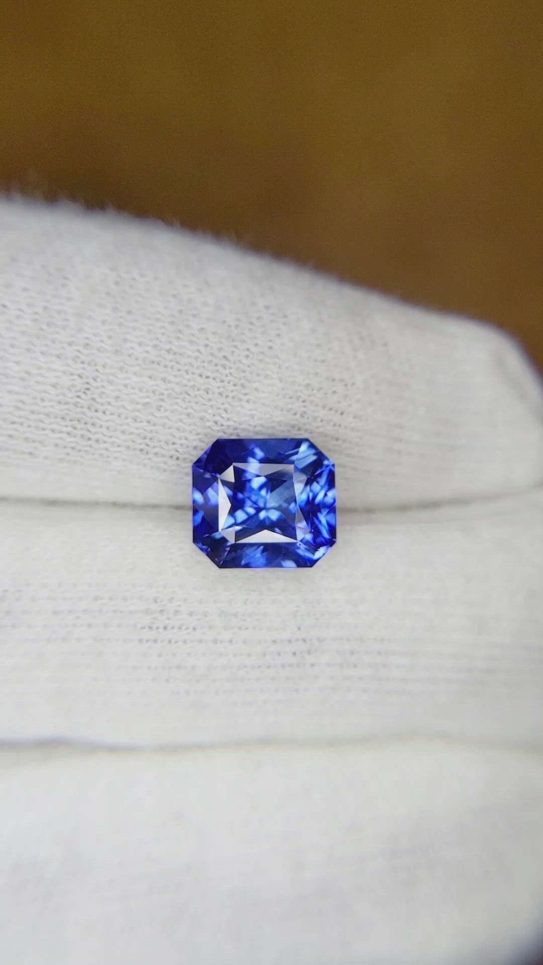 3.03 Ct. Blue Sapphire from Ceylon (Sri Lanka) Size Video