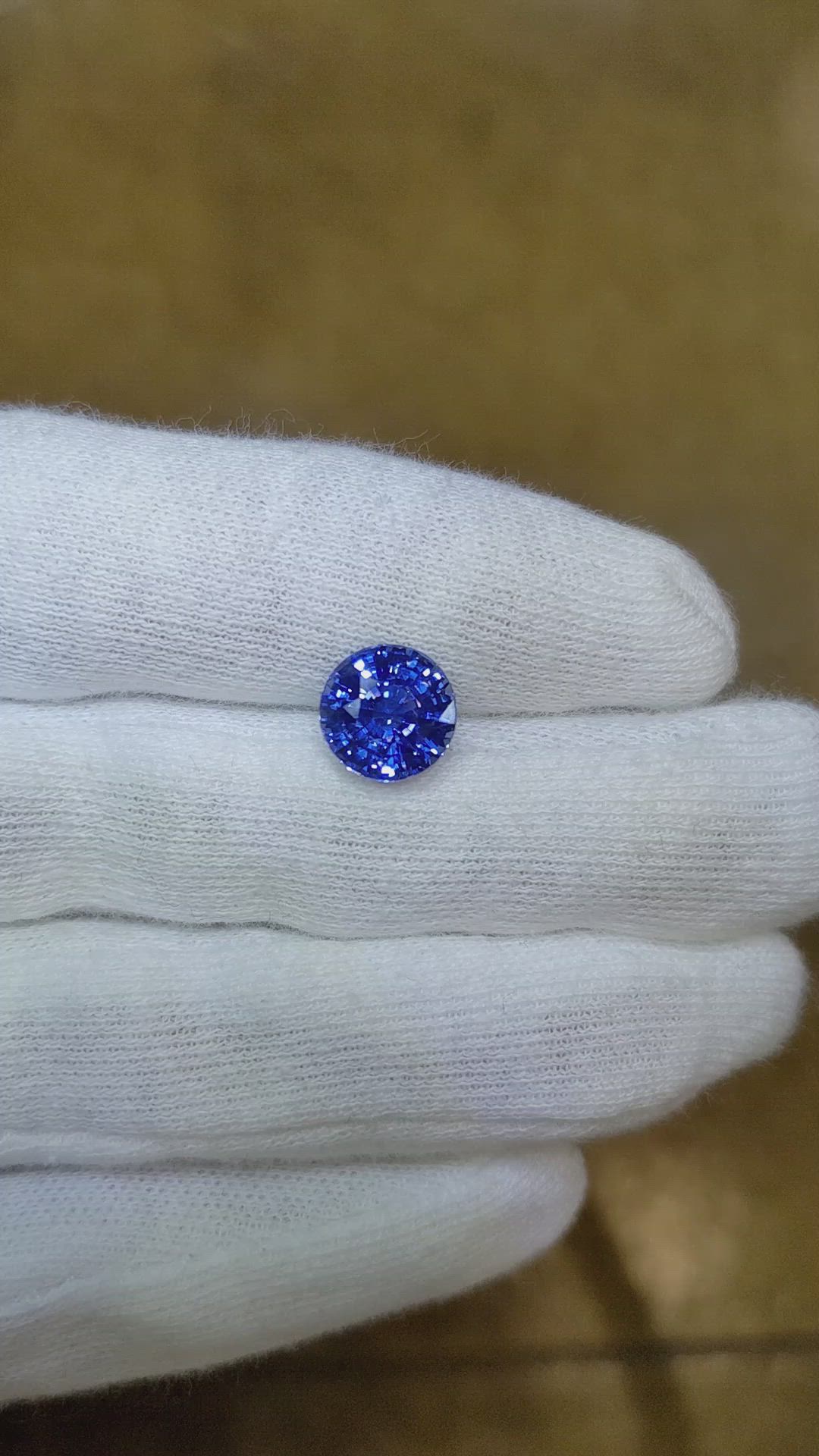 3.61 Ct. Blue Sapphire from Ceylon (Sri Lanka) Size Video