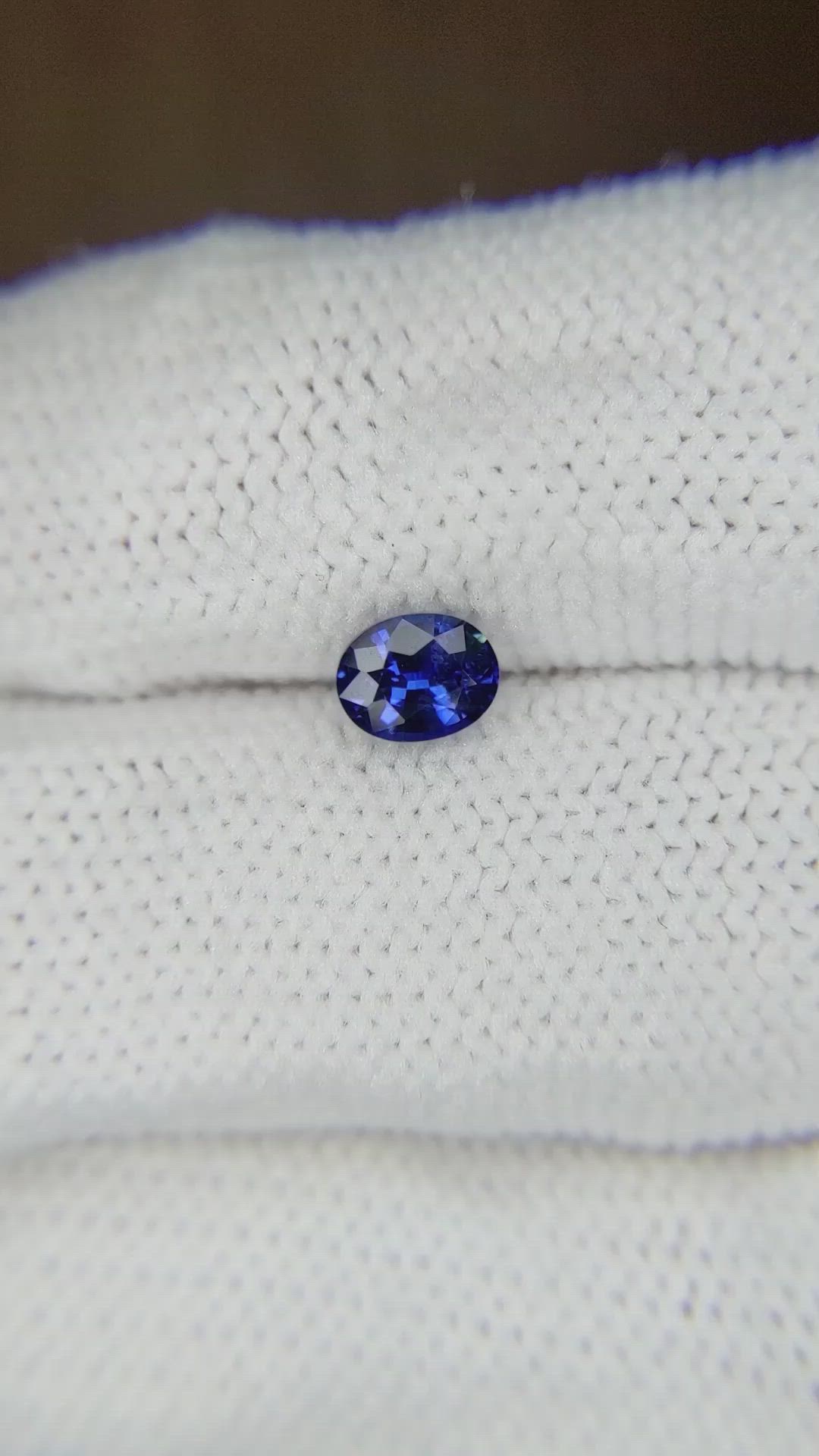 0.74 Ct. Blue Sapphire from Ceylon (Sri Lanka) Size Video