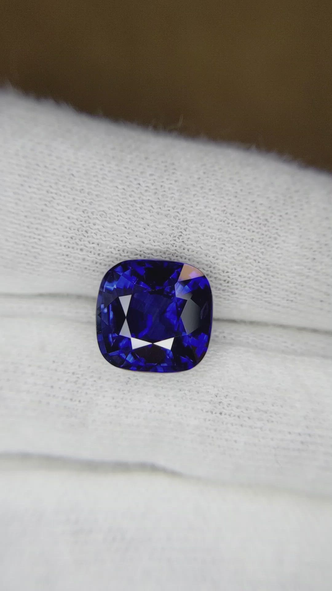 6.12 Ct. Blue Sapphire from Ceylon (Sri Lanka) Size Video