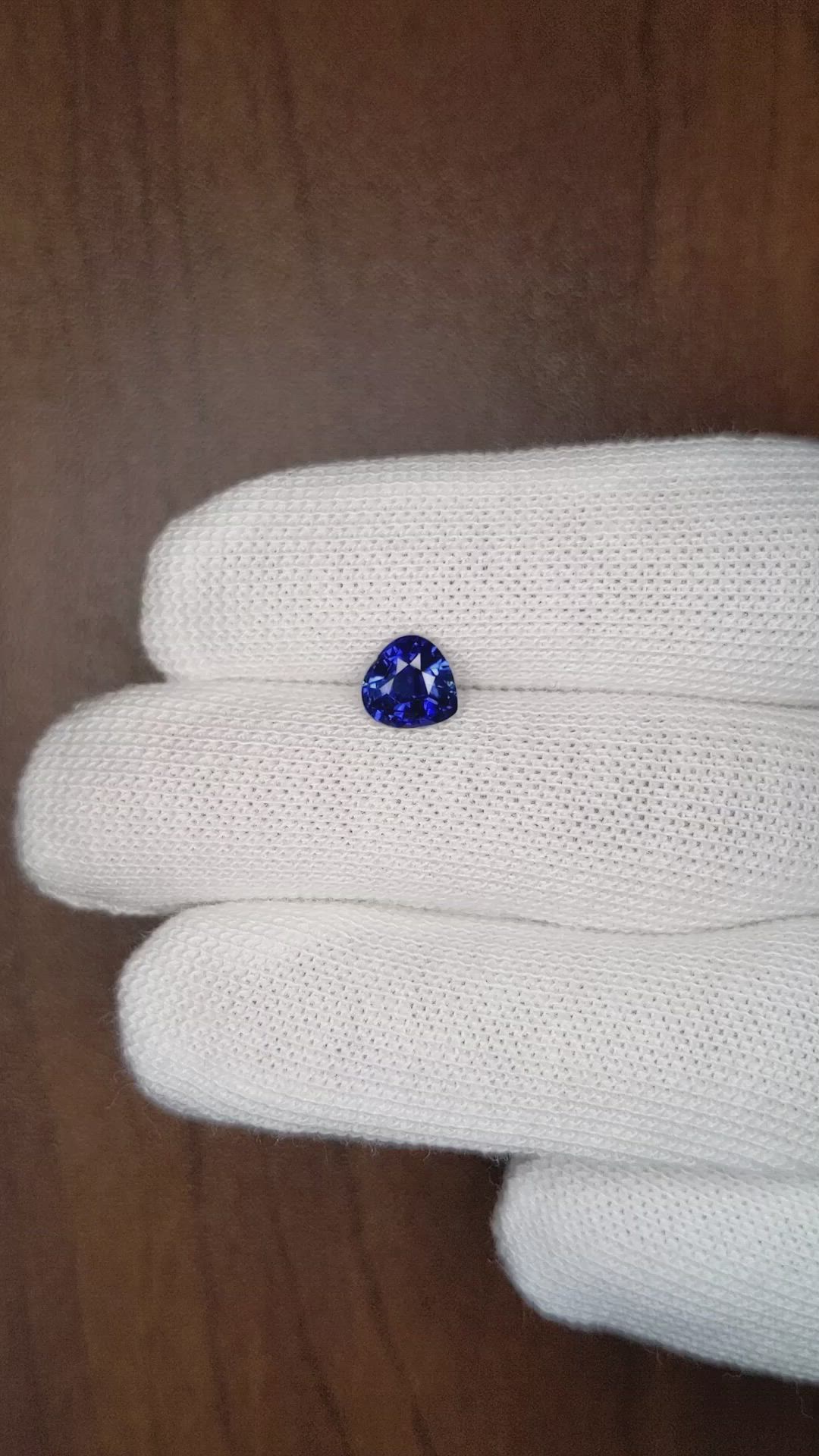 1.34 Ct. Blue Sapphire from Ceylon (Sri Lanka) Size Video