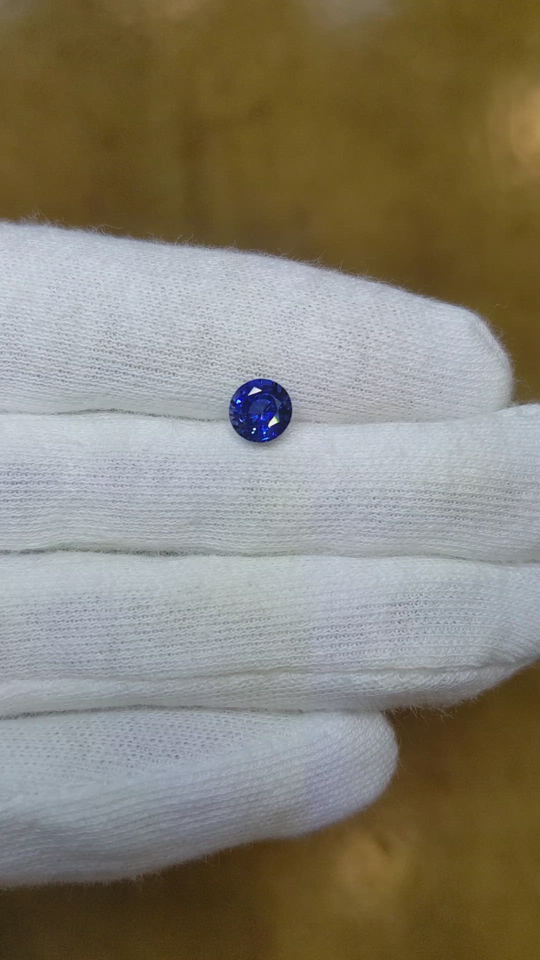 1.03 Ct. Blue Sapphire from Ceylon (Sri Lanka) Size Video