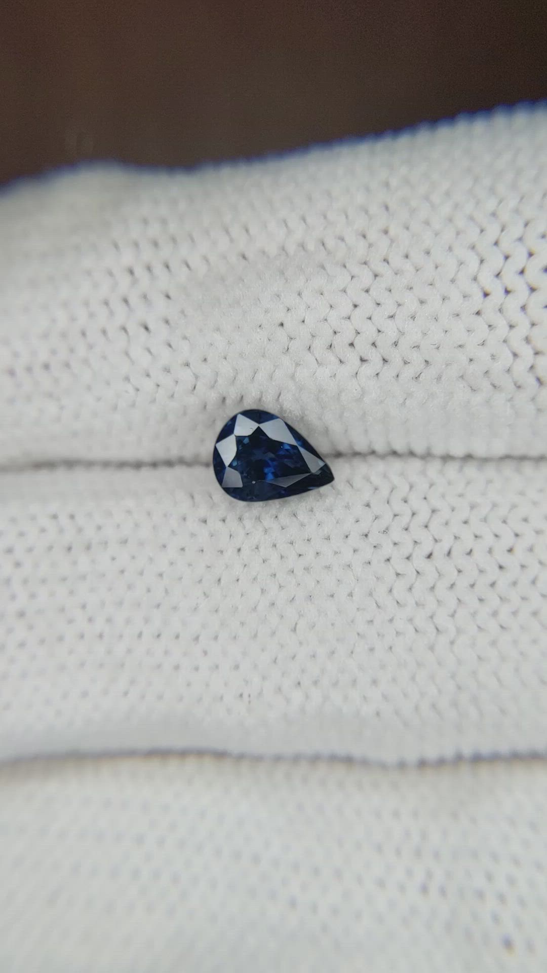 1.00 Ct. Blue Sapphire from Thailand Size Video