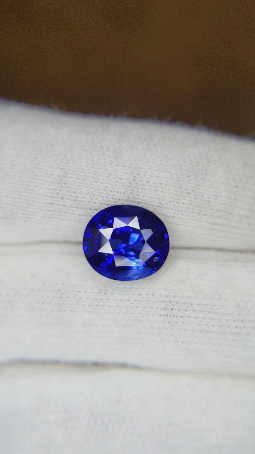 5.02 Ct. Blue Sapphire from Ceylon (Sri Lanka) Size Video