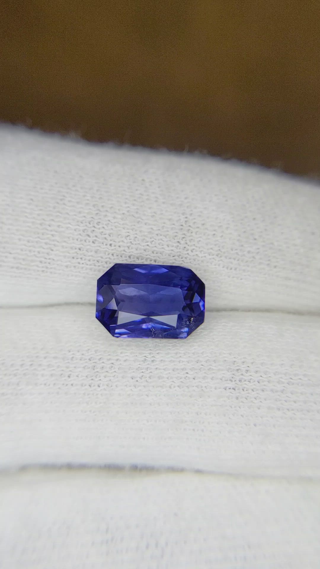 4.04 Ct. Color Change Sapphire from Ceylon (Sri Lanka) Size Video