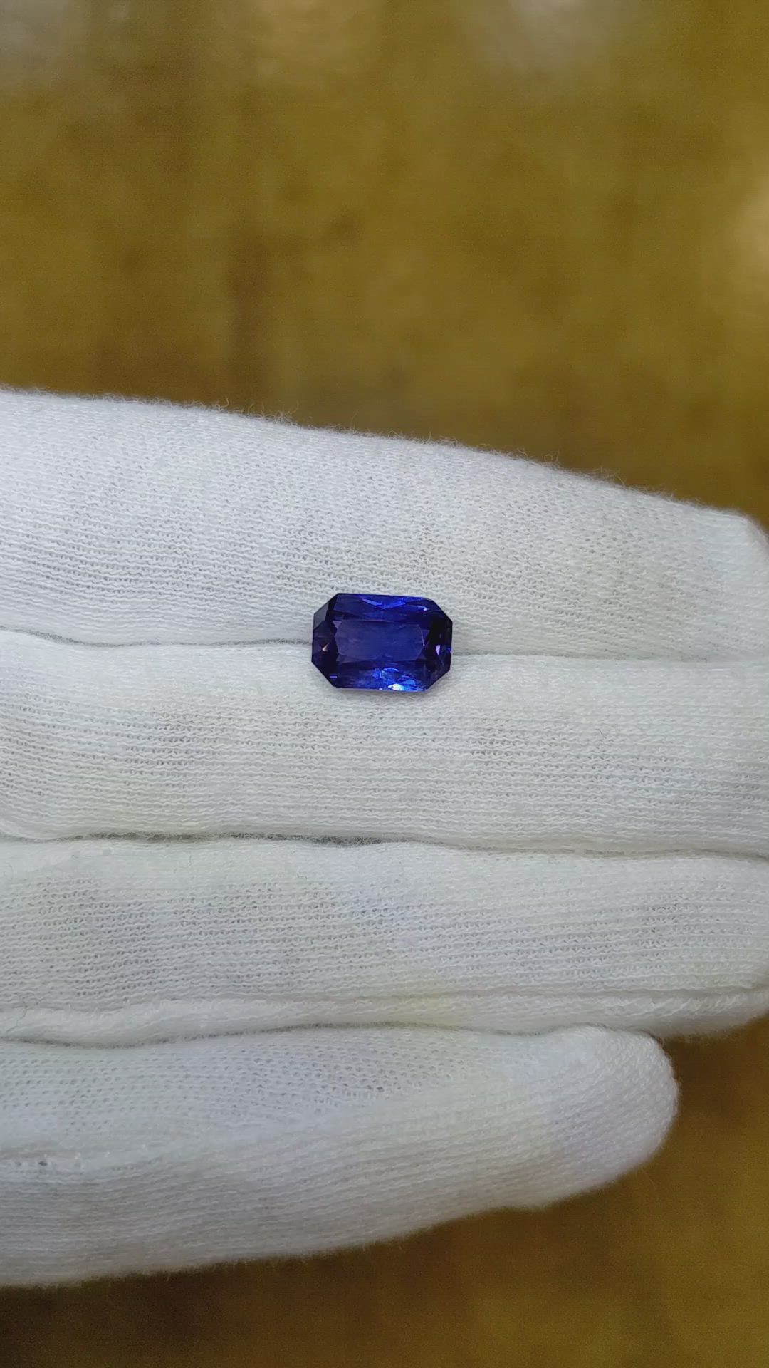 4.04 Ct. Color Change Sapphire from Ceylon (Sri Lanka) Size Video