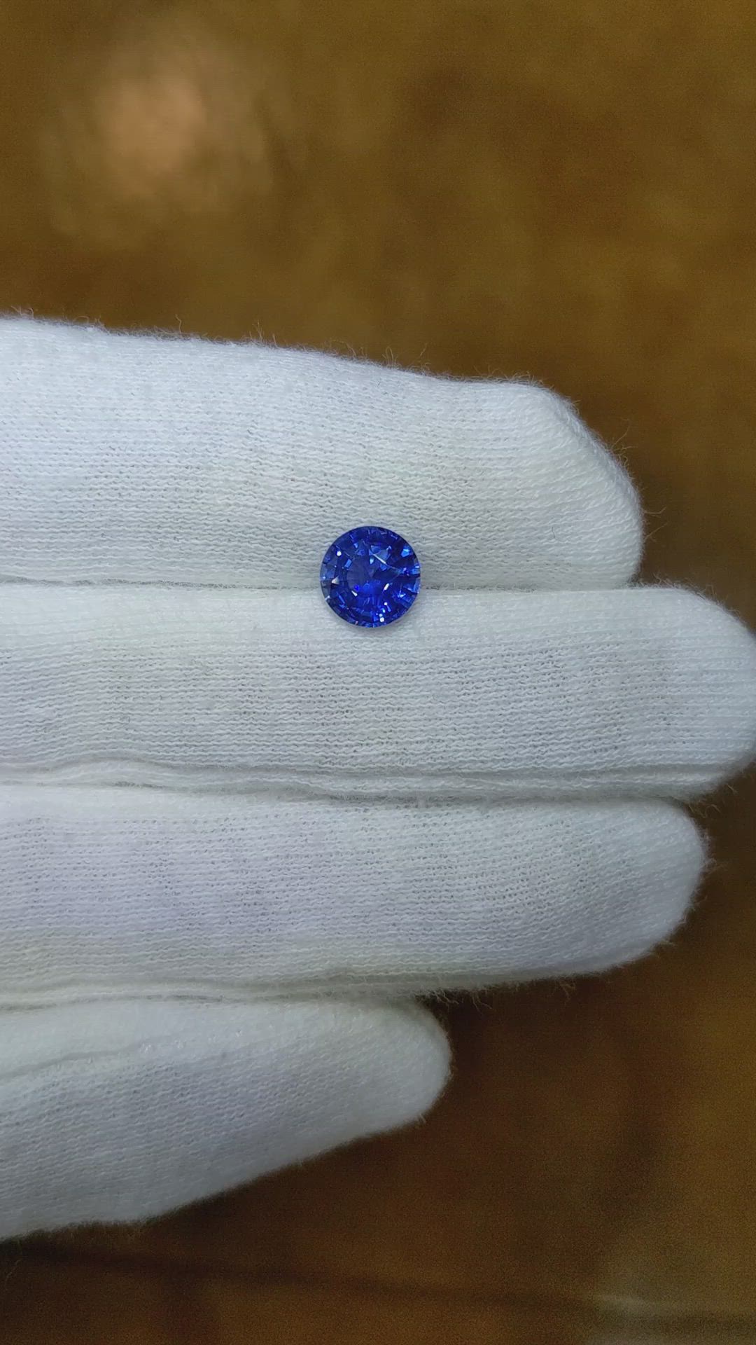1.53 Ct. Blue Sapphire from Ceylon (Sri Lanka) Size Video