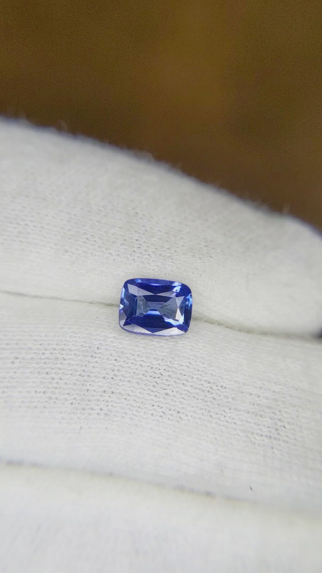 1.04 Ct. Blue Sapphire from Ceylon (Sri Lanka) Size Video