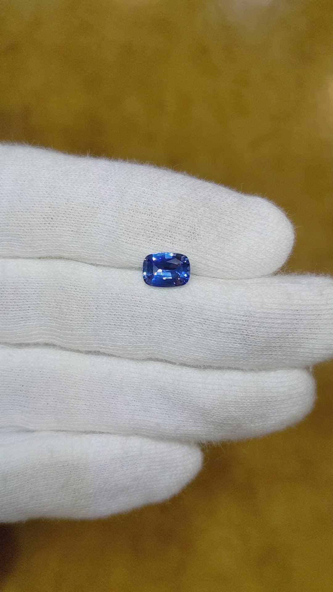 1.17 Ct. Blue Sapphire from Ceylon (Sri Lanka) Size Video