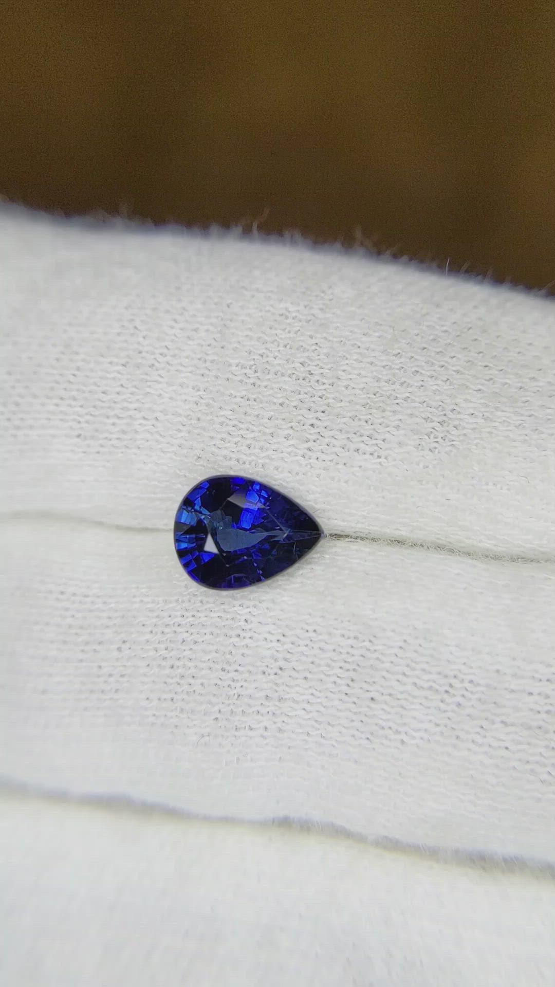 1.28 Ct. Blue Sapphire from Ceylon (Sri Lanka) Size Video