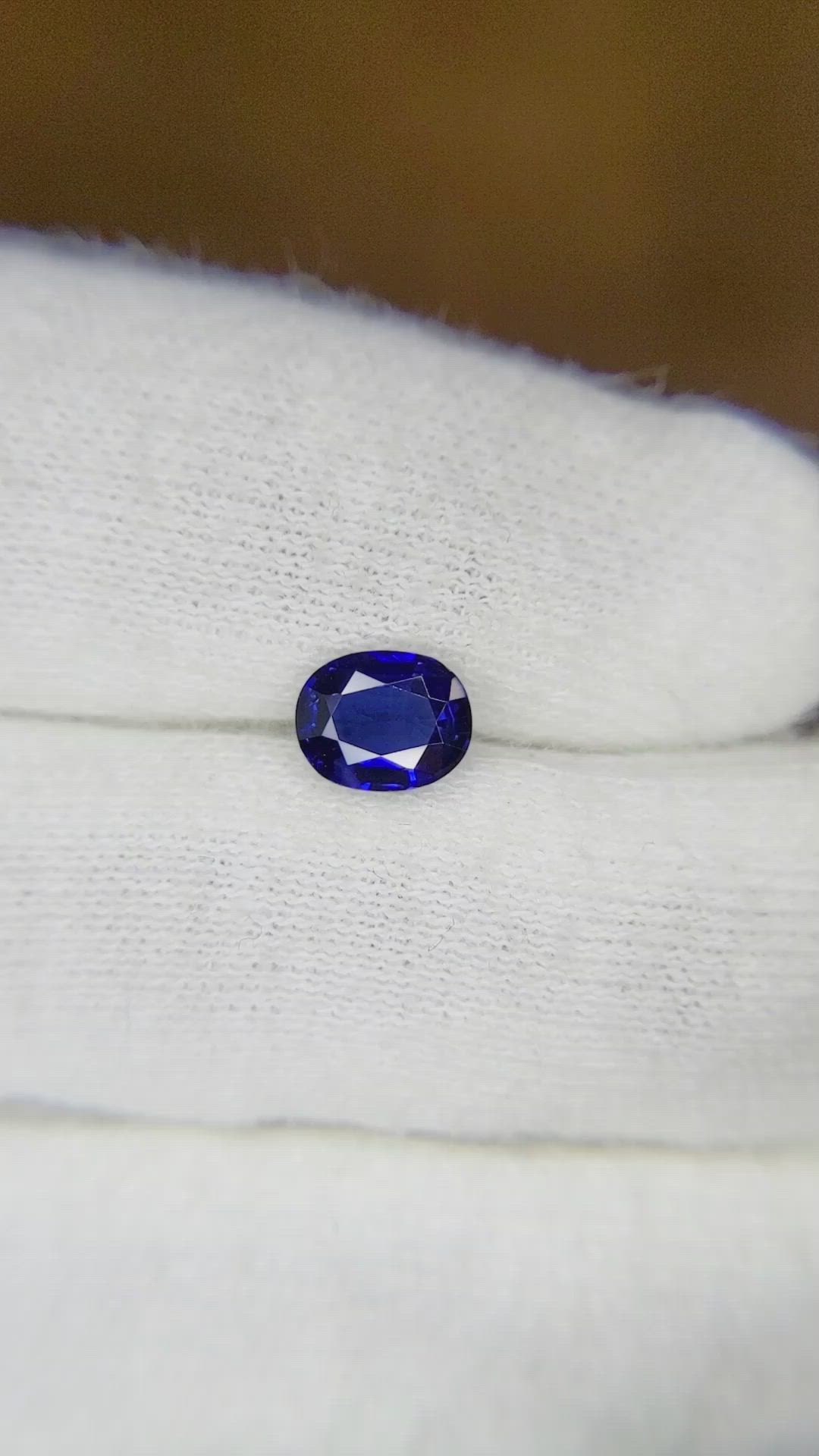 0.94 Ct. Blue Sapphire from Ceylon (Sri Lanka) Size Video