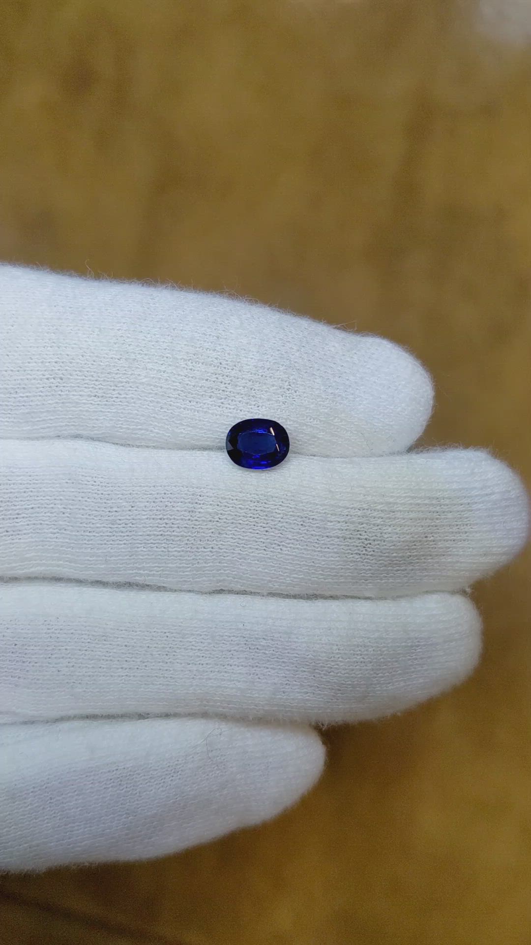 0.94 Ct. Blue Sapphire from Ceylon (Sri Lanka) Size Video