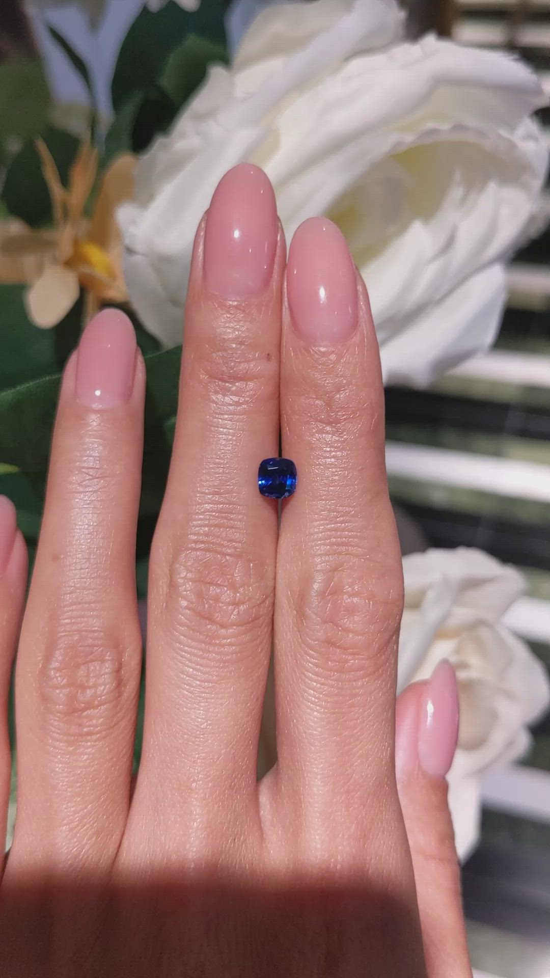 1.00 Ct. Blue Sapphire from Ceylon (Sri Lanka) Size Video