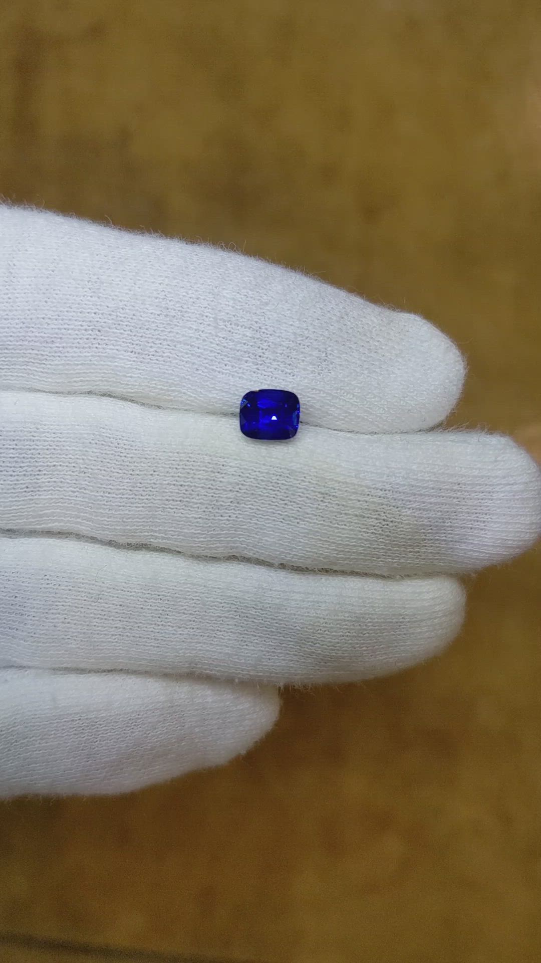 1.12 Ct. Blue Sapphire from Ceylon (Sri Lanka) Size Video