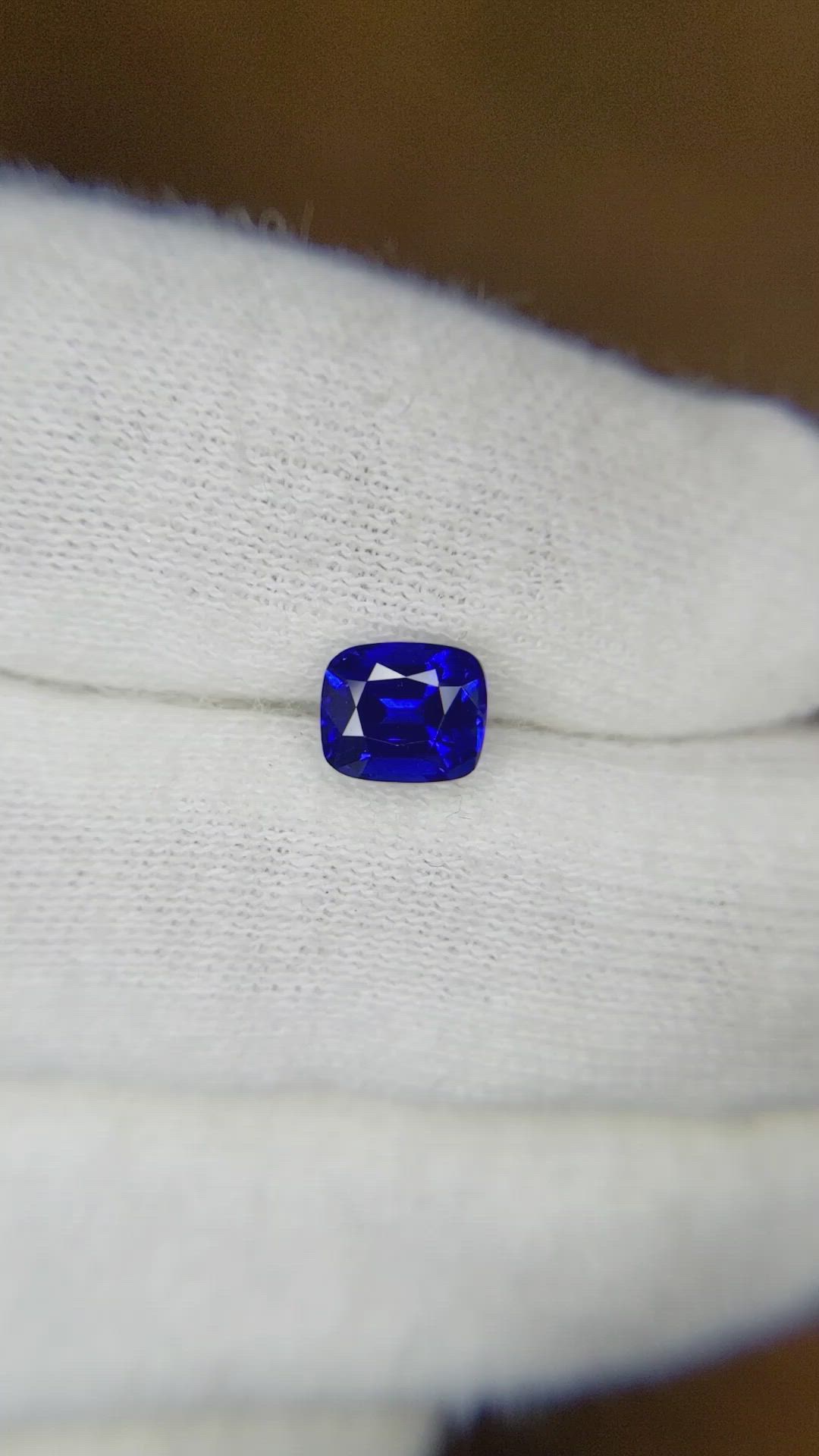 1.12 Ct. Blue Sapphire from Ceylon (Sri Lanka) Size Video