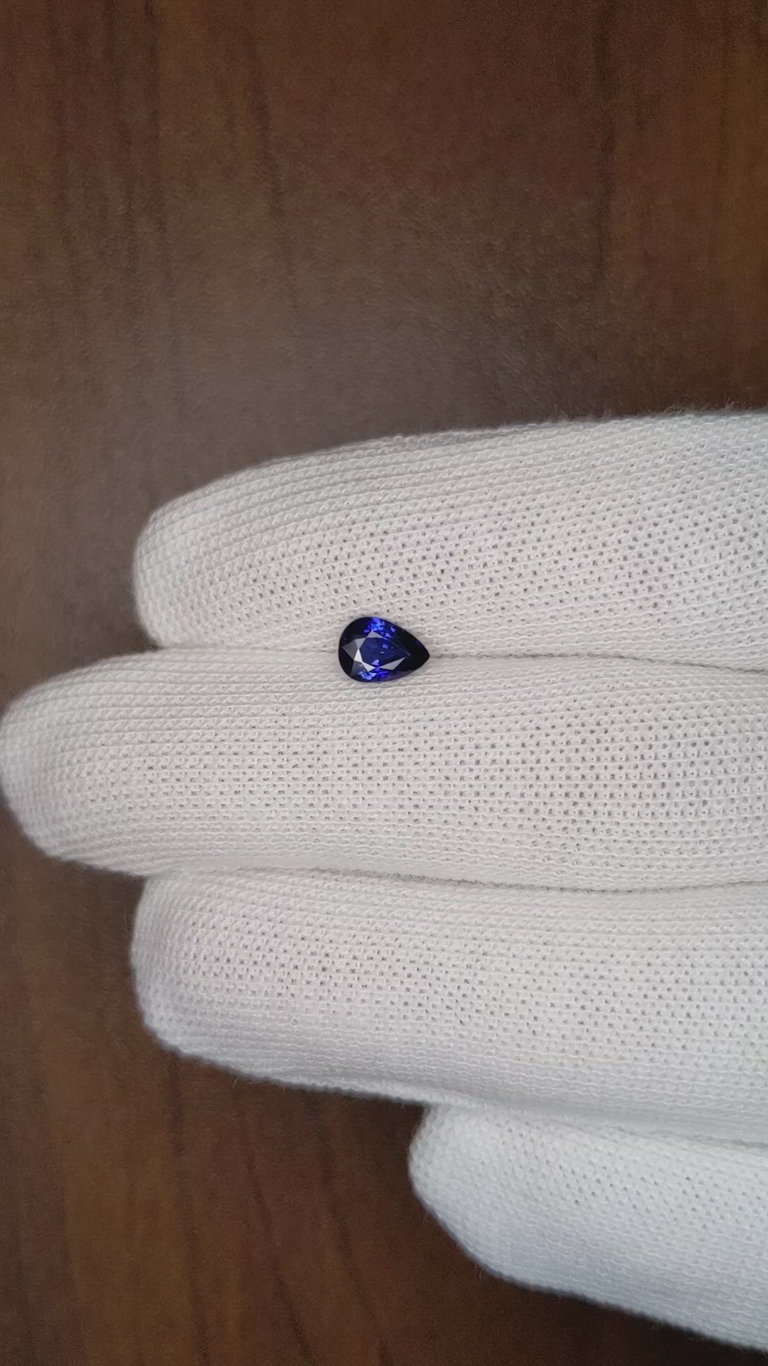 0.87 Ct. Blue Sapphire from Ceylon (Sri Lanka) Size Video