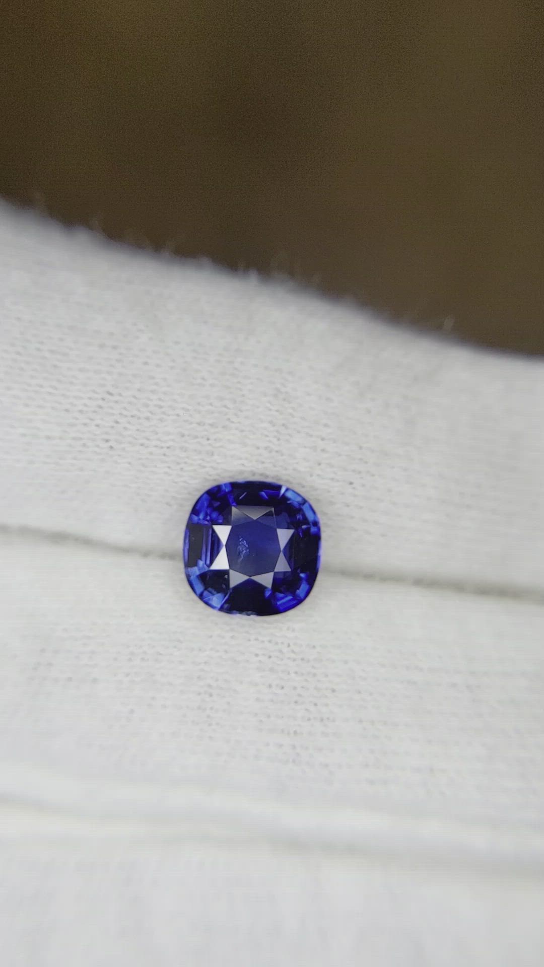 2.41 Ct. Blue Sapphire from Ceylon (Sri Lanka) Size Video
