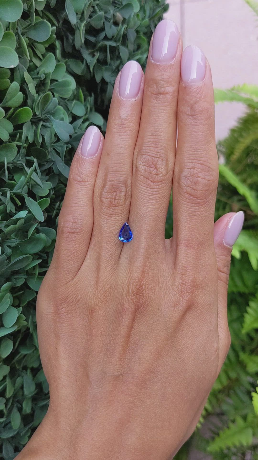 1.04 Ct. Blue Sapphire from Ceylon (Sri Lanka) Size Video