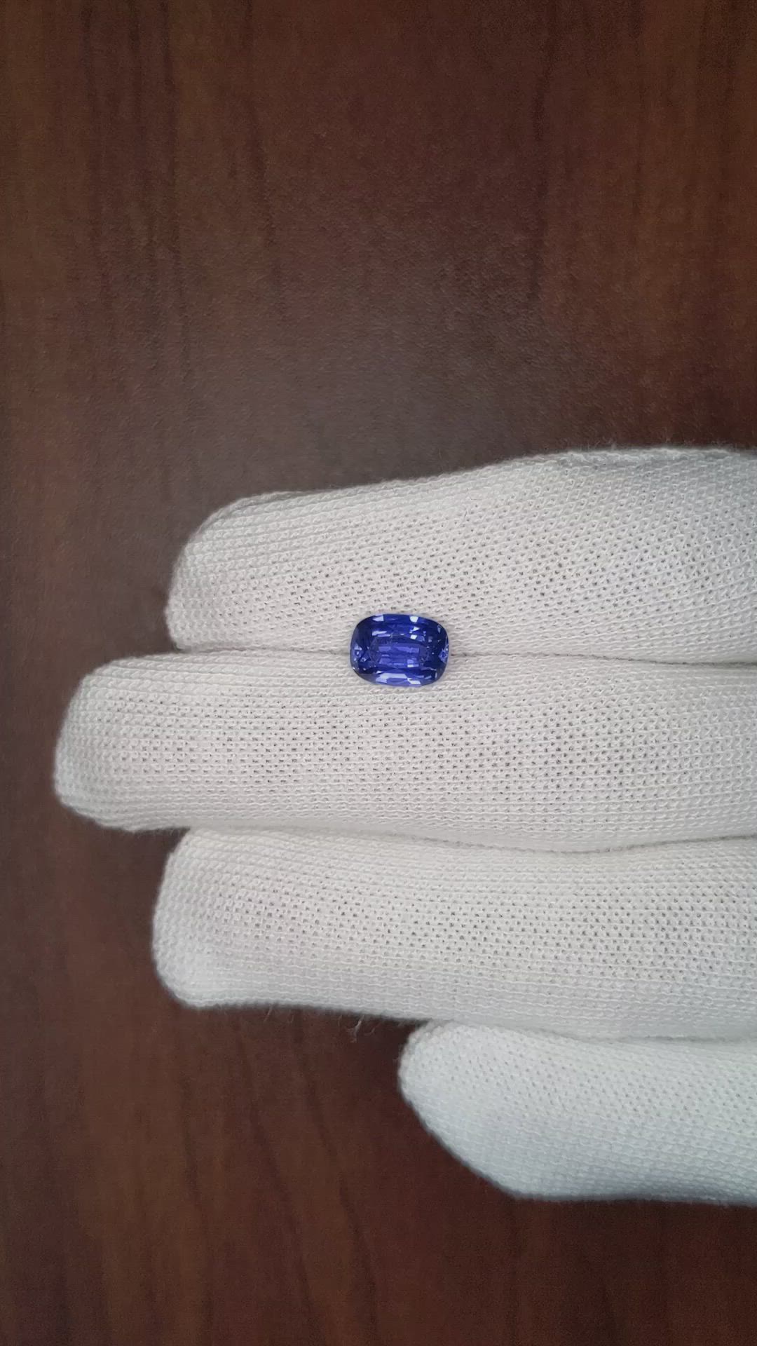 2.64 Ct. Blue Sapphire from Ceylon (Sri Lanka) Size Video