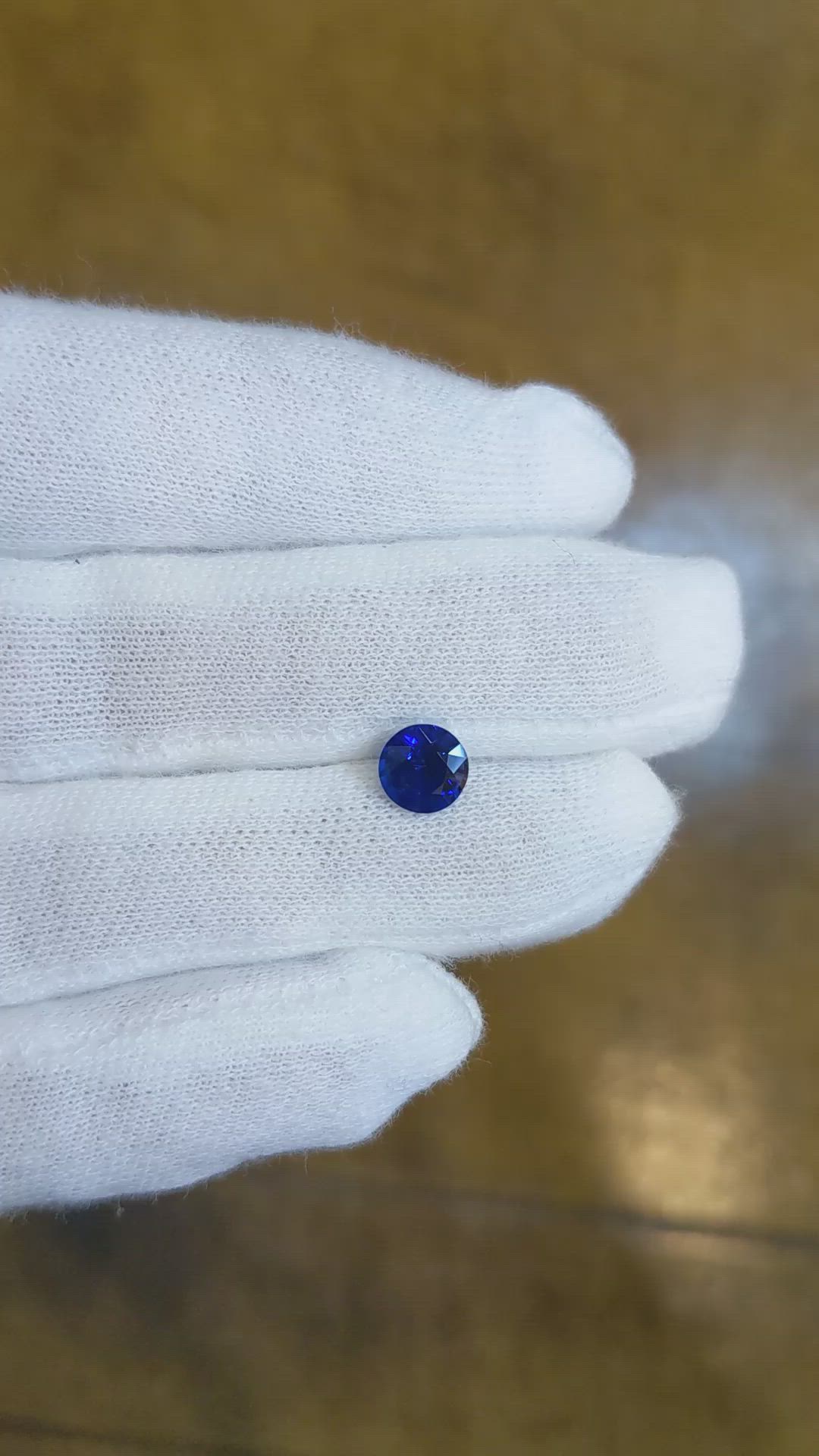 1.37 Ct. Blue Sapphire from Ceylon (Sri Lanka) Size Video