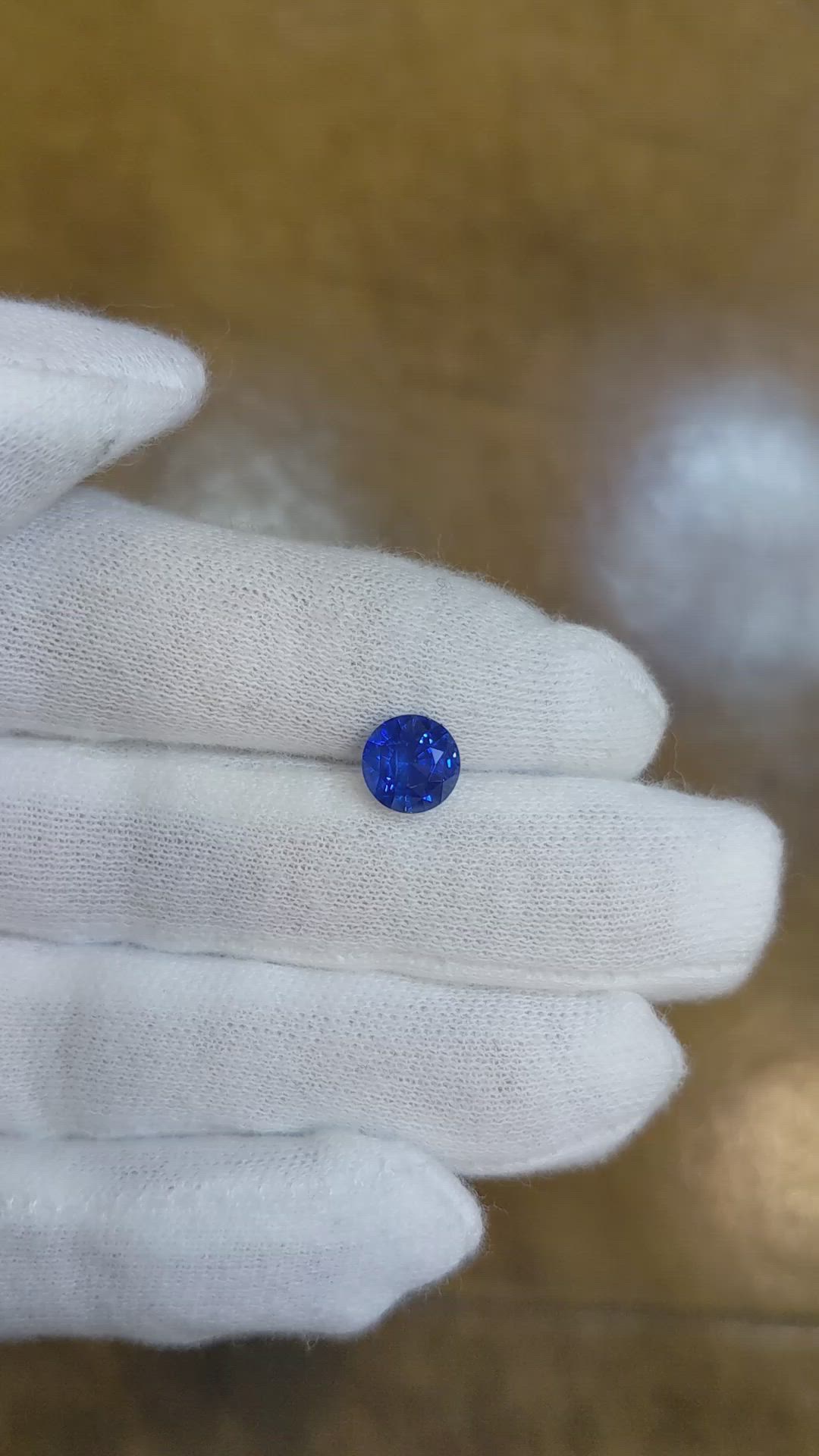 2.35 Ct. Blue Sapphire from Ceylon (Sri Lanka) Size Video