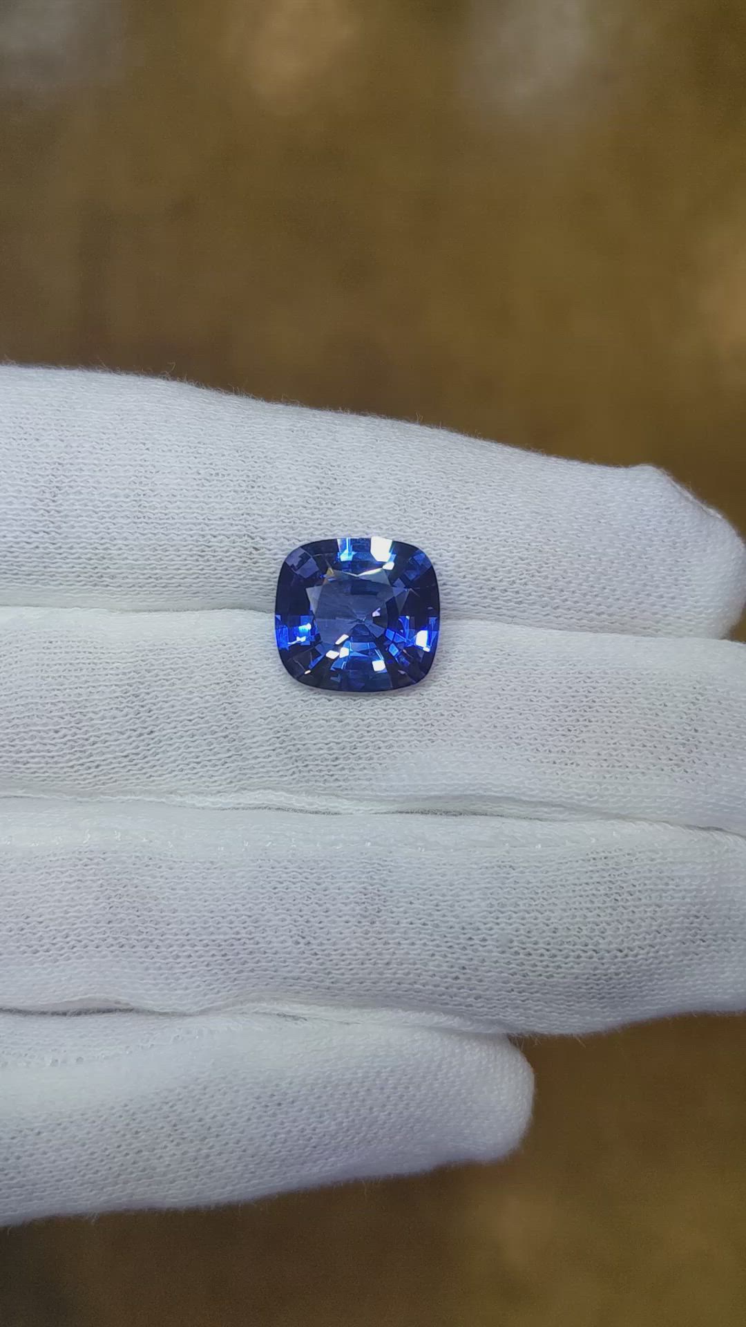 6.20 Ct. Blue Sapphire from Ceylon (Sri Lanka) Size Video