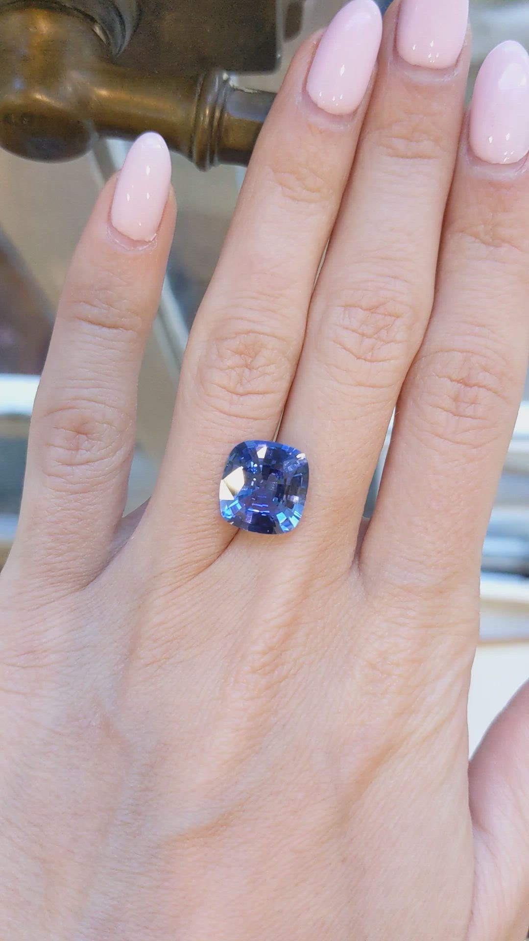 6.20 Ct. Blue Sapphire from Ceylon (Sri Lanka) Size Video