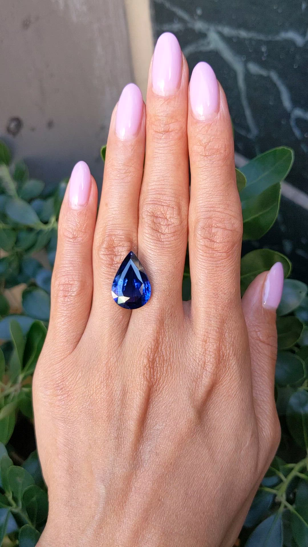13.54 Ct. Blue Sapphire from Ceylon (Sri Lanka) Size Video