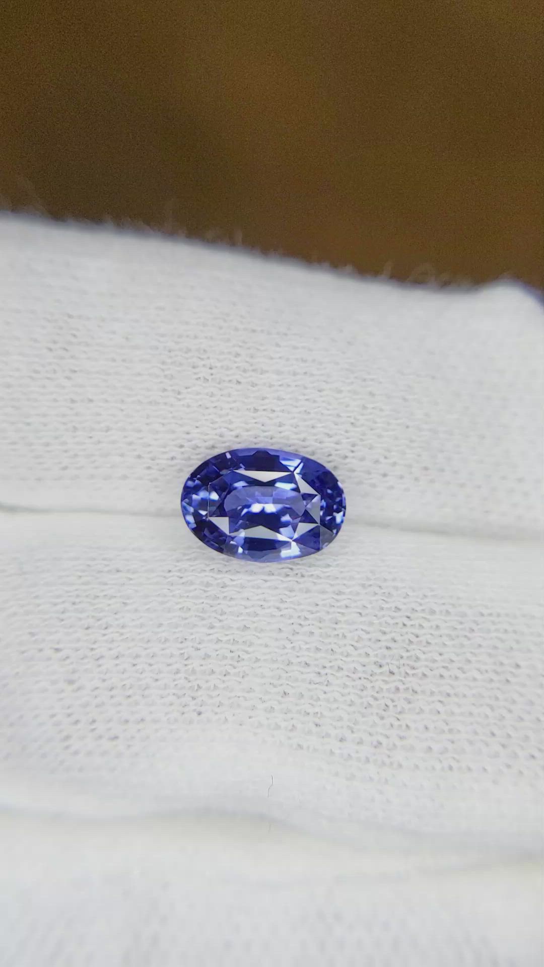 2.20 Ct. Blue Sapphire from Ceylon (Sri Lanka) Size Video