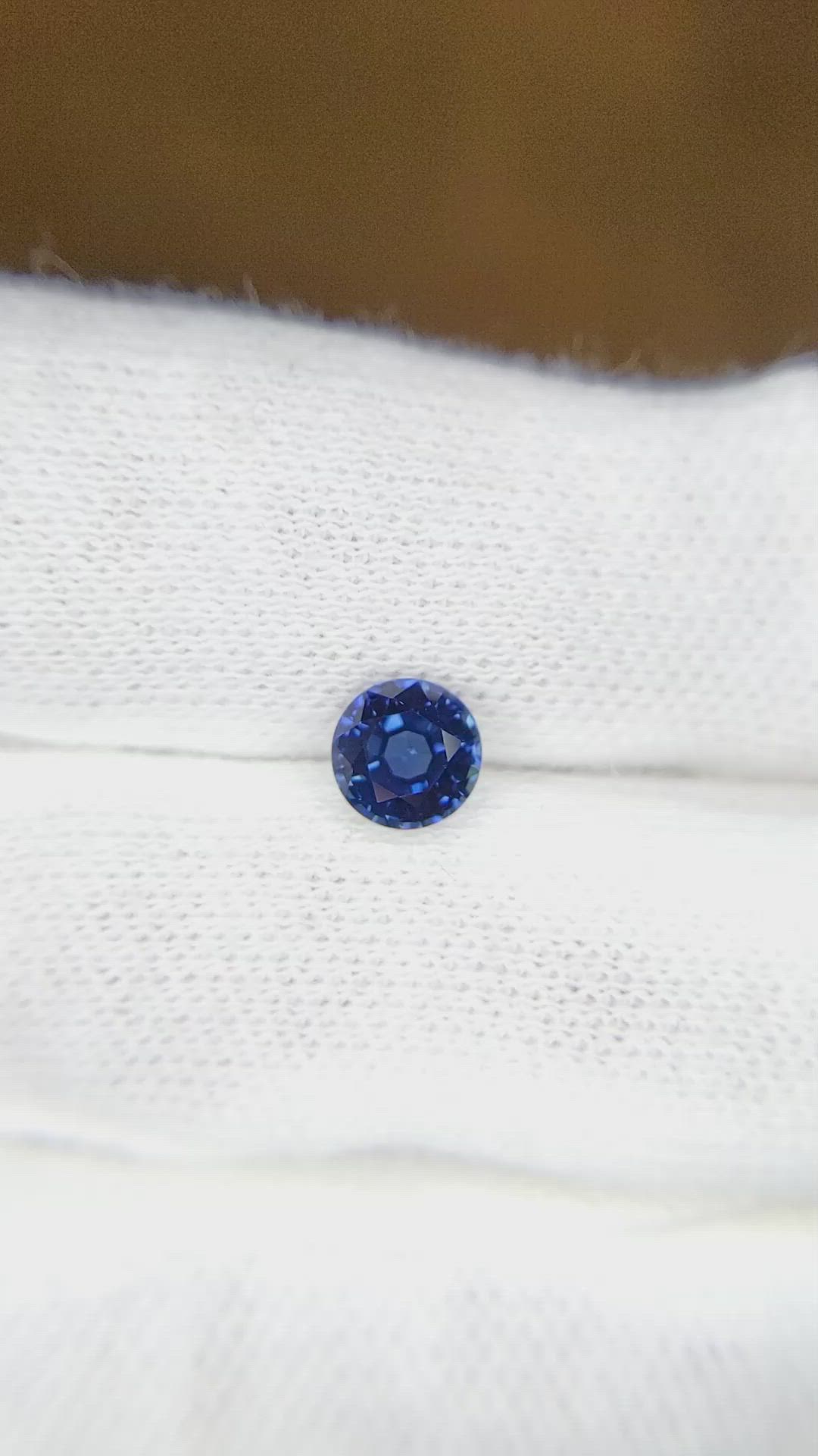 1.03 Ct. Blue Sapphire from Ceylon (Sri Lanka) Size Video